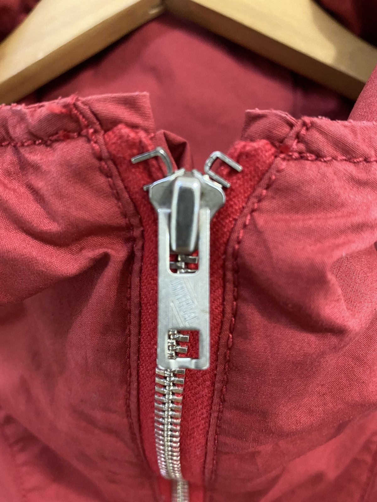 Beams Plus Anorak Jacket Back Pocket Design two tone Color - 6
