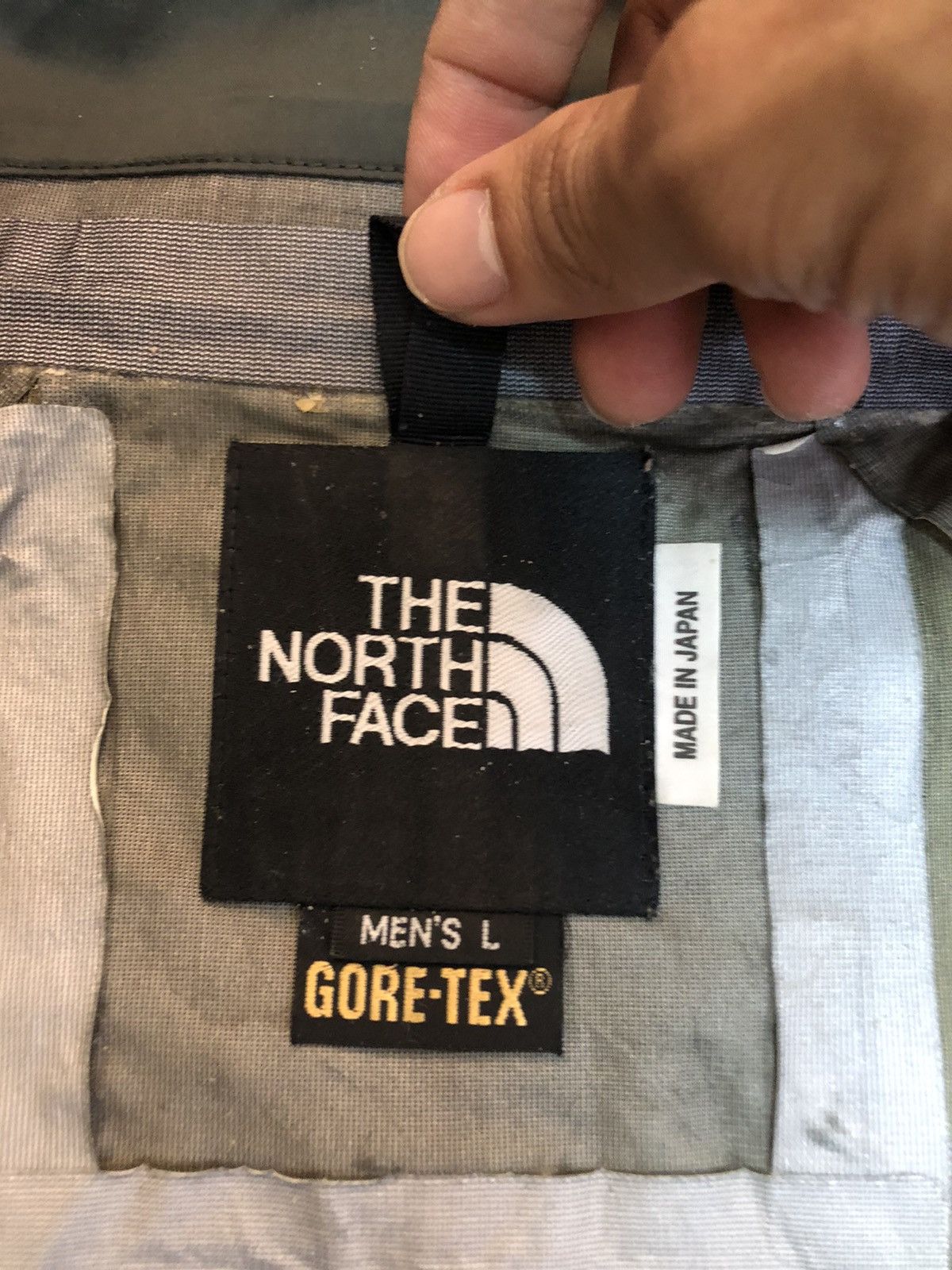 The North Face X Gore Tex Mountain Waterproof Jacket - 16