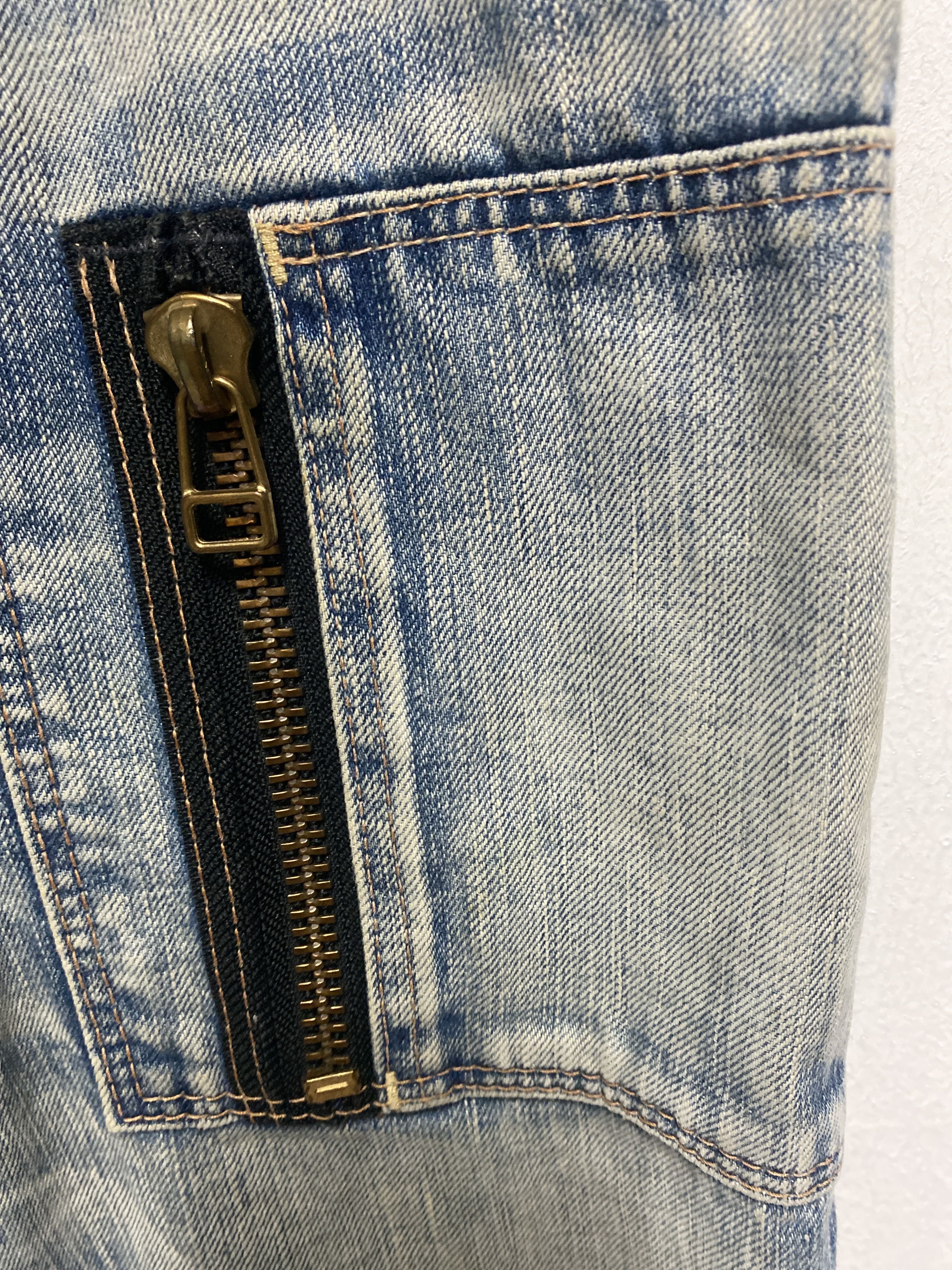 Vintage Distressed Utility Denim Jeans with Cargo Pockets and Contrast Trim - 5