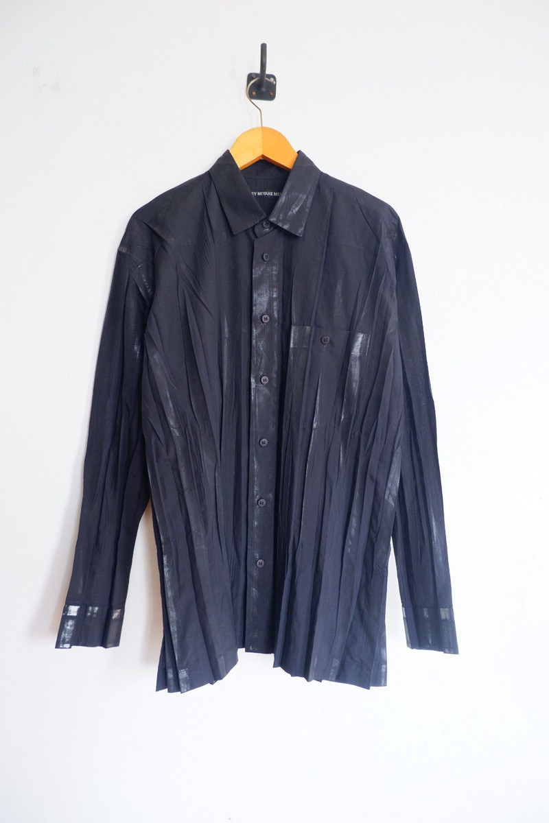 Issey Miyake Men Edge Pleated Luster Shirts - 1