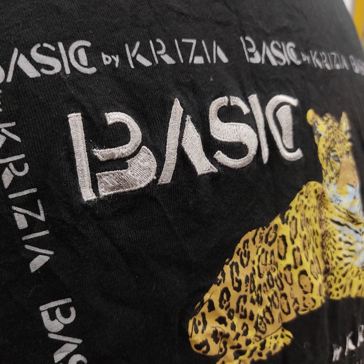 Krizia Uomo - Vintage Designer Basic By Krizia Tiger Black Tshirt Tees - 3