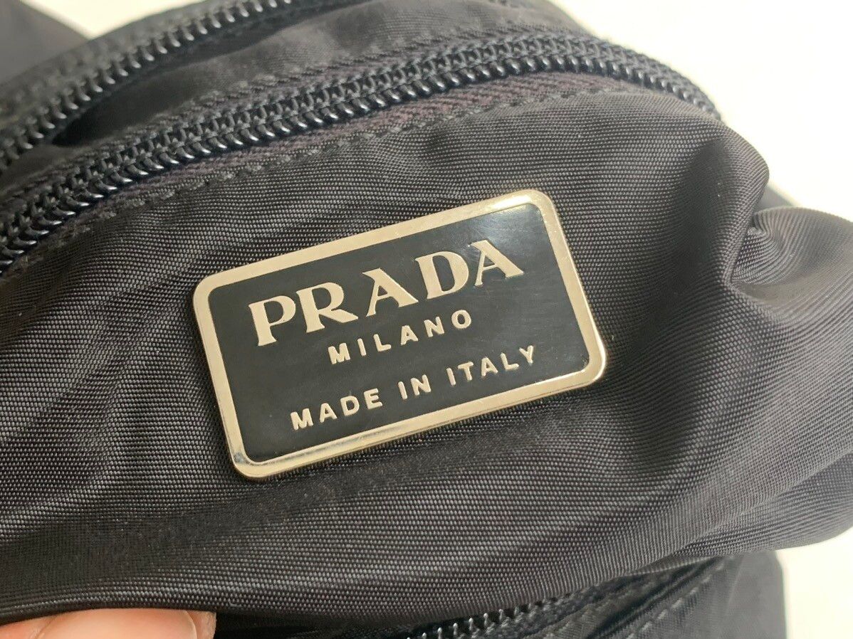 Authentic vintage Prada Small Crossbody Black Nylon Bag - 9