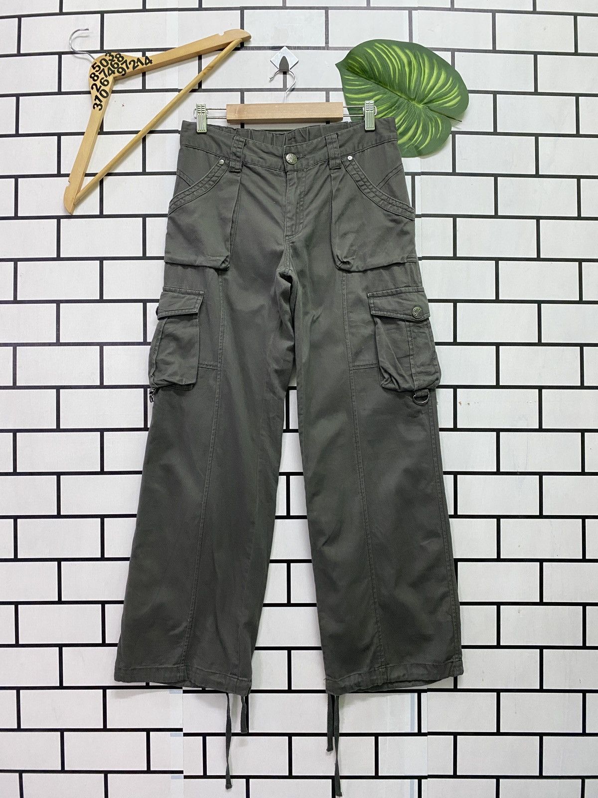 Japanese Brand - Unknown Cargo Japanese Tactical MultiPocket Parachute Pants - 1