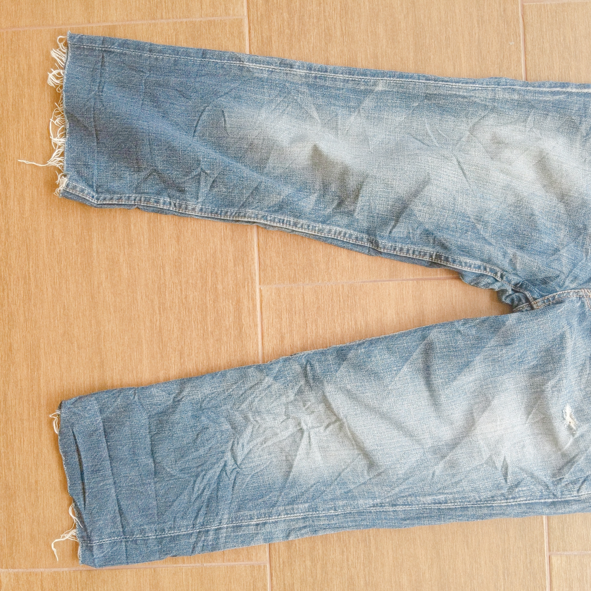 Vintage Levis 501 W28*21 Distressed Short Denim Button Pants - 8