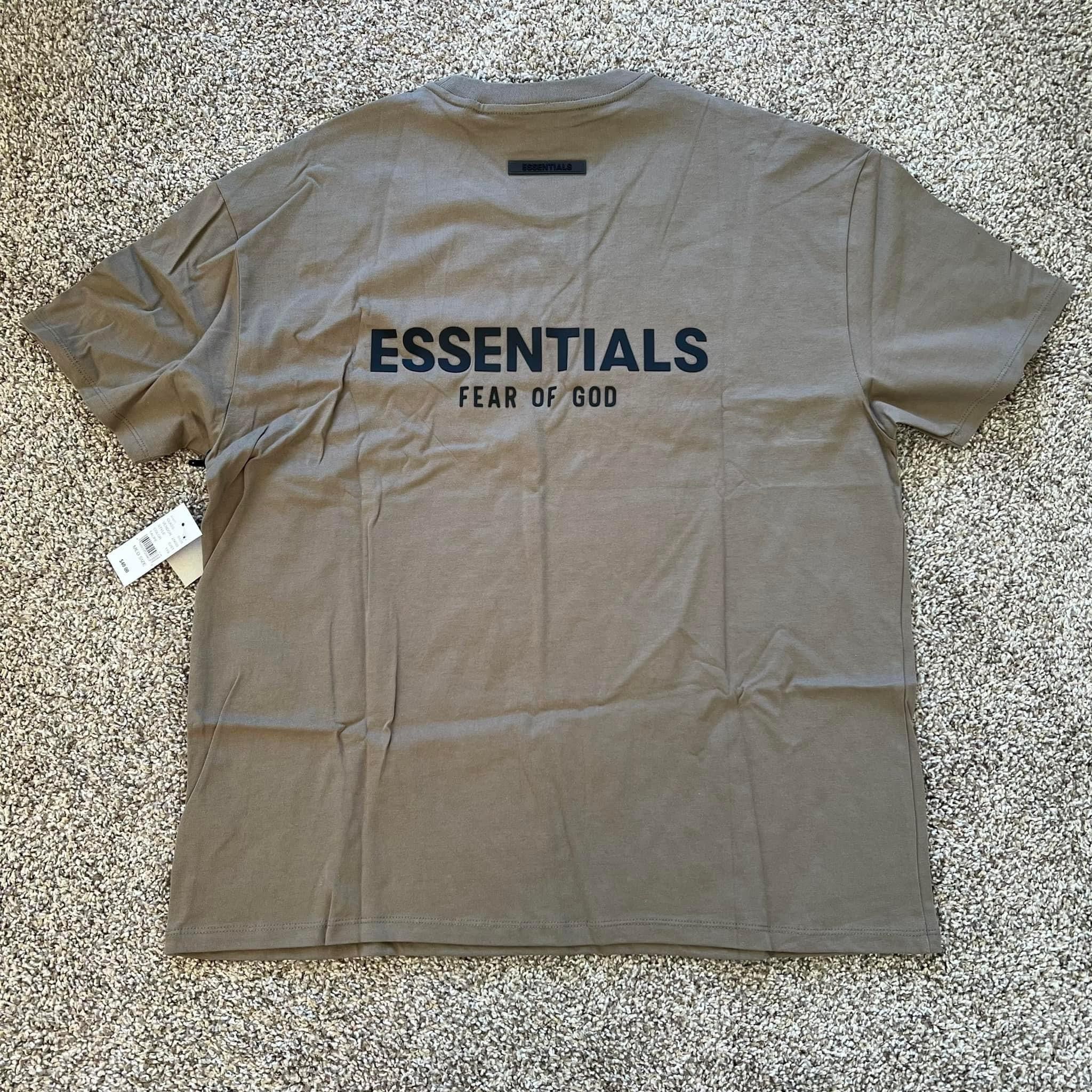 Essentials T-shirt Taupe M - 1
