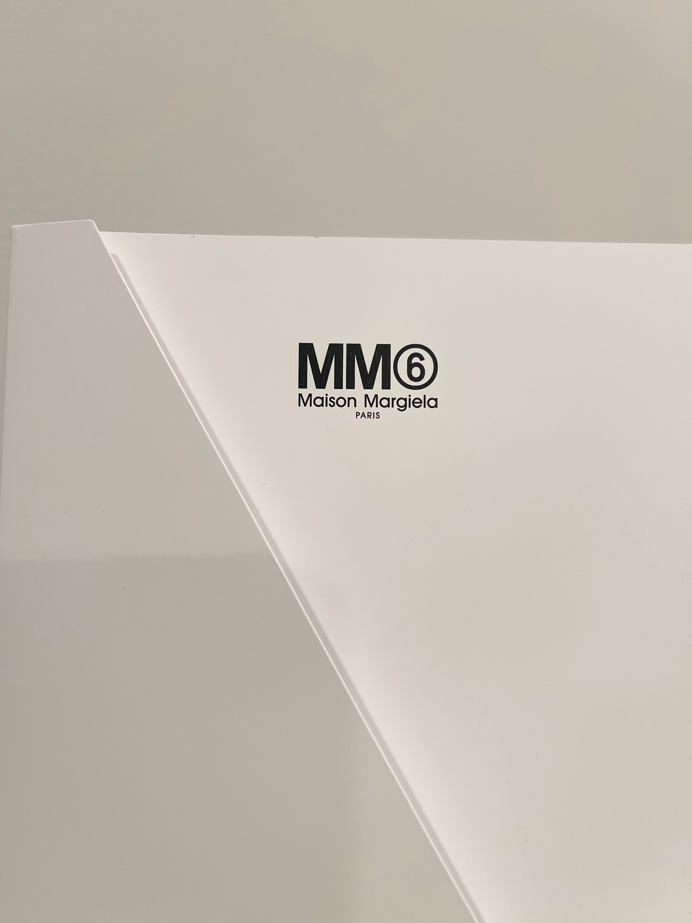 MM6 by Madison Margiela Small Paper Folder - 2