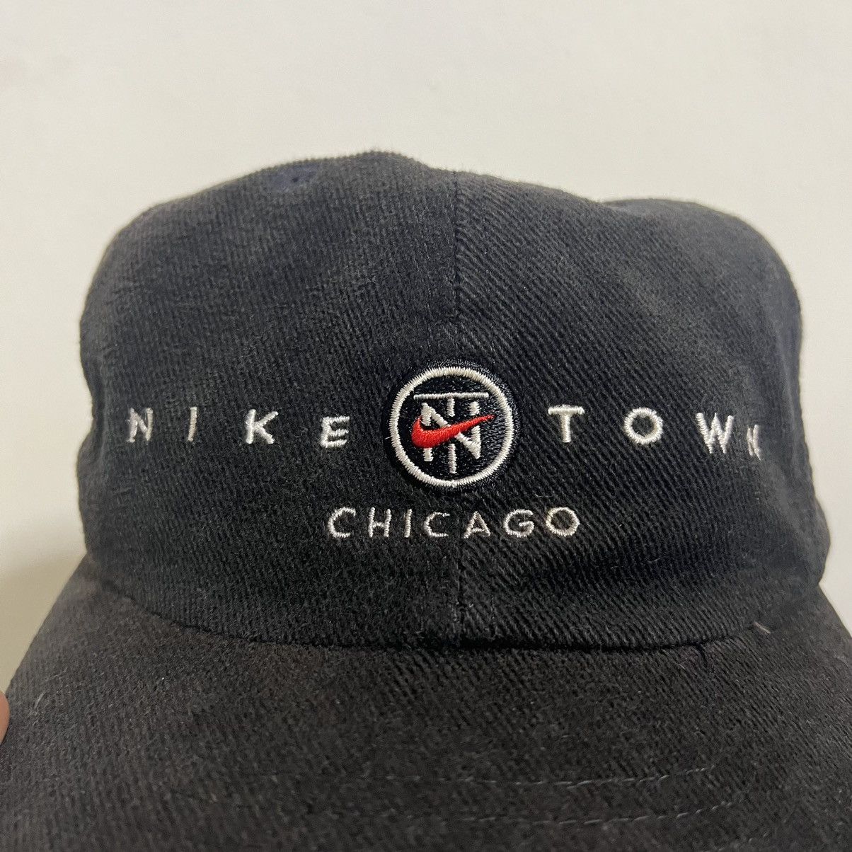 Vintage Nike Town Chicago hat - 2