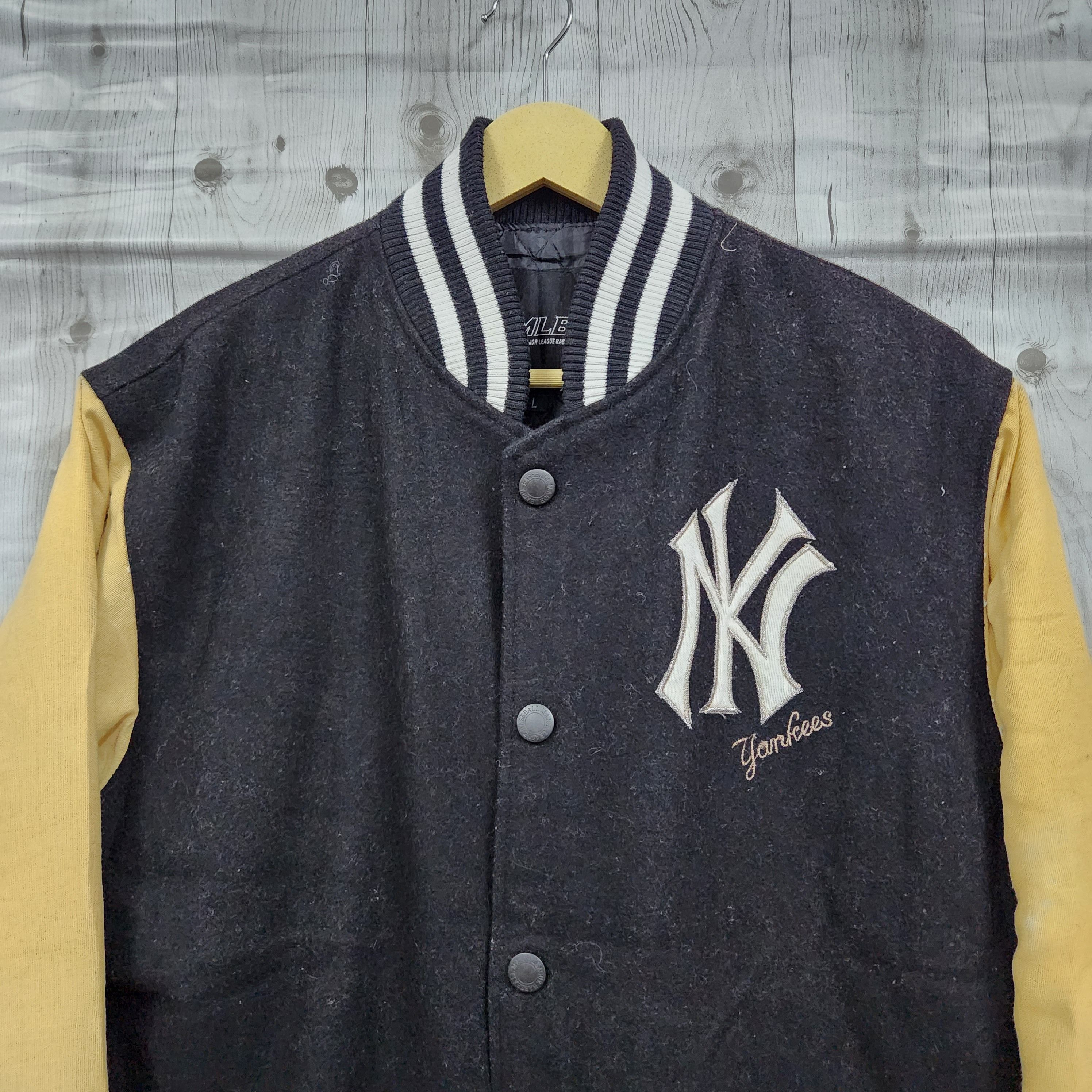 Vintage - New York Yankees MLB Bomber Varsity Jacket - 17