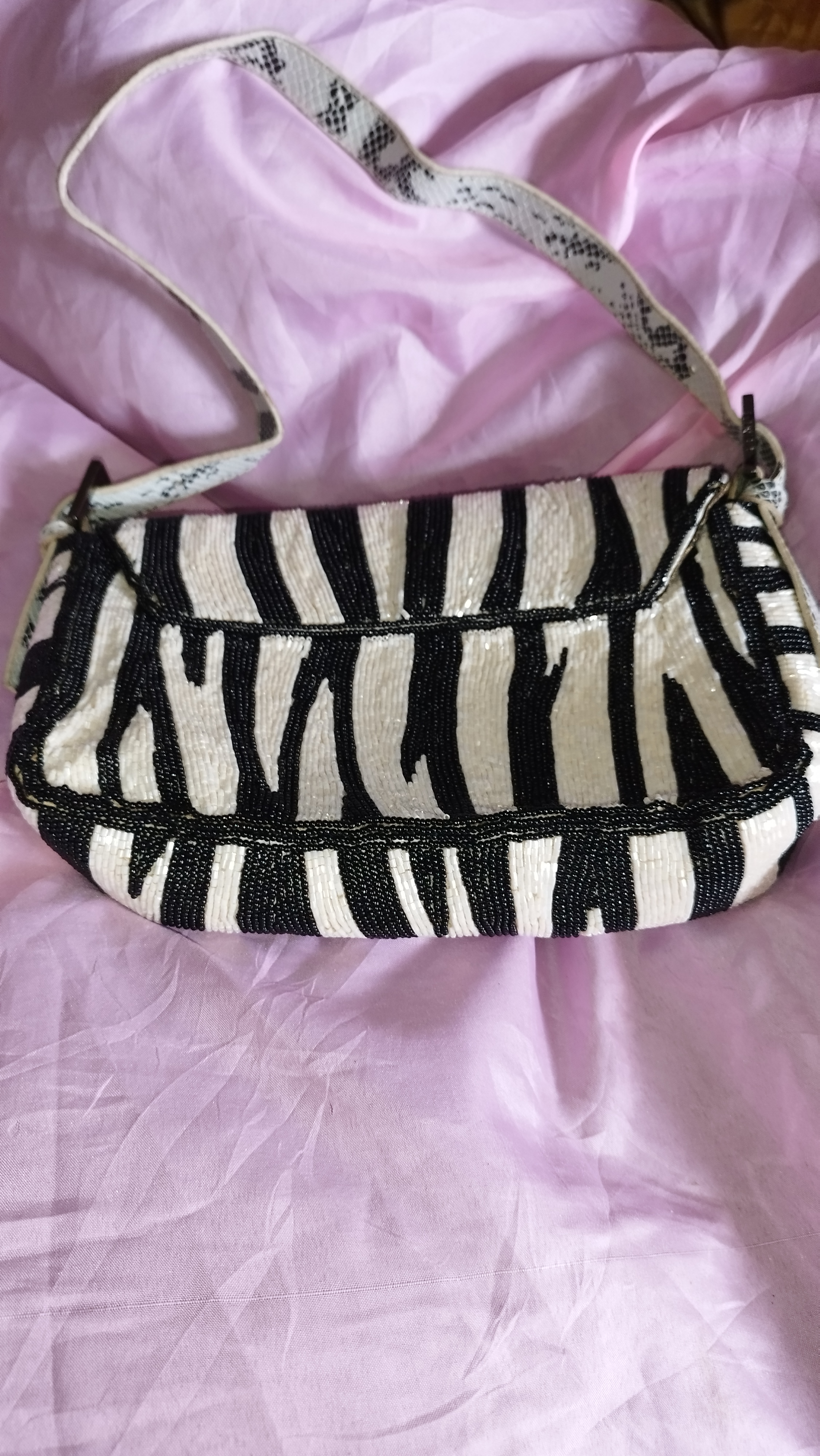fendi zebra - 9