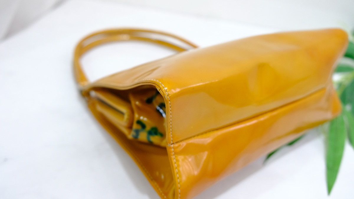 Authentic Prada handbag yellow pattern leather - 9
