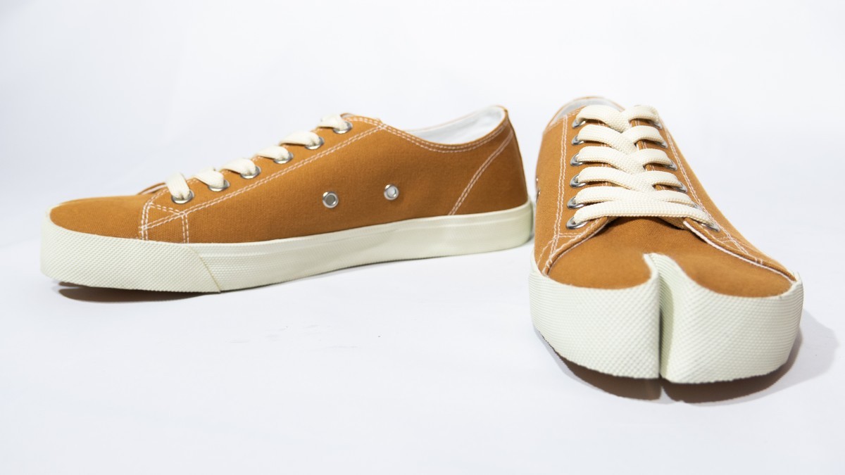 Tabi Canvas Sneakers Shoes Tan/Brown - 2