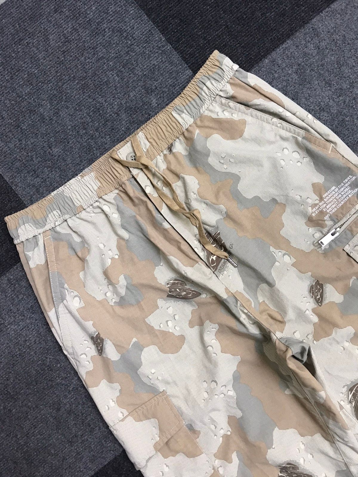 UNDERCOVER X GU Hype Beast Style Camo Multipockets Pant - 2