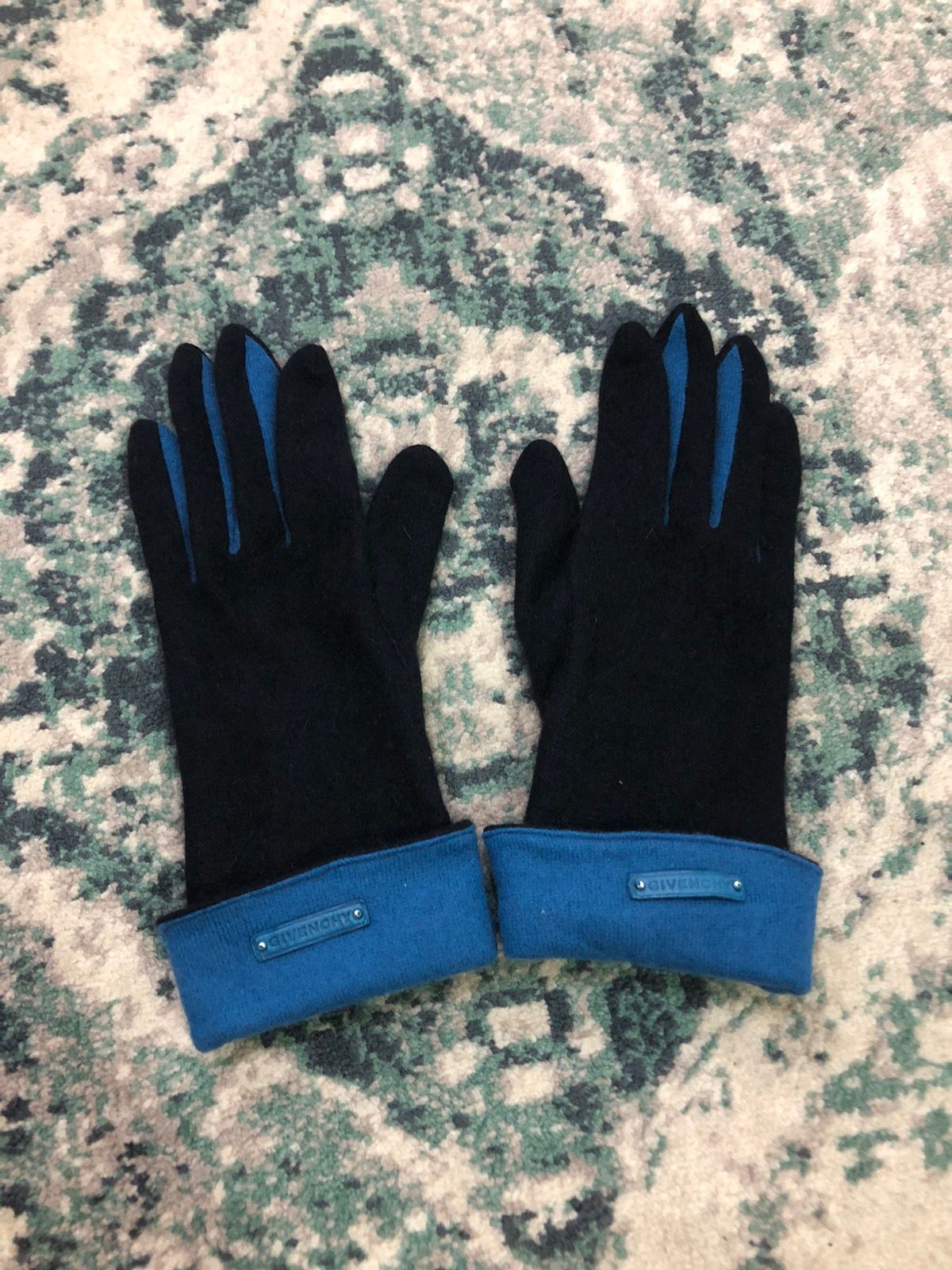 Givenchy Wool Gloves - 3