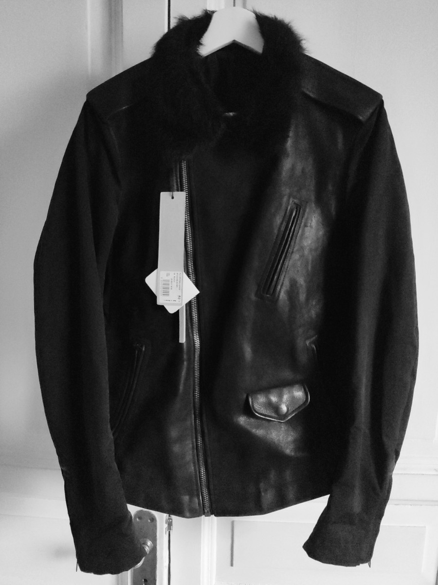 NEW! Fur collar & nylon sleeves STOOGES from PLINTH - 3