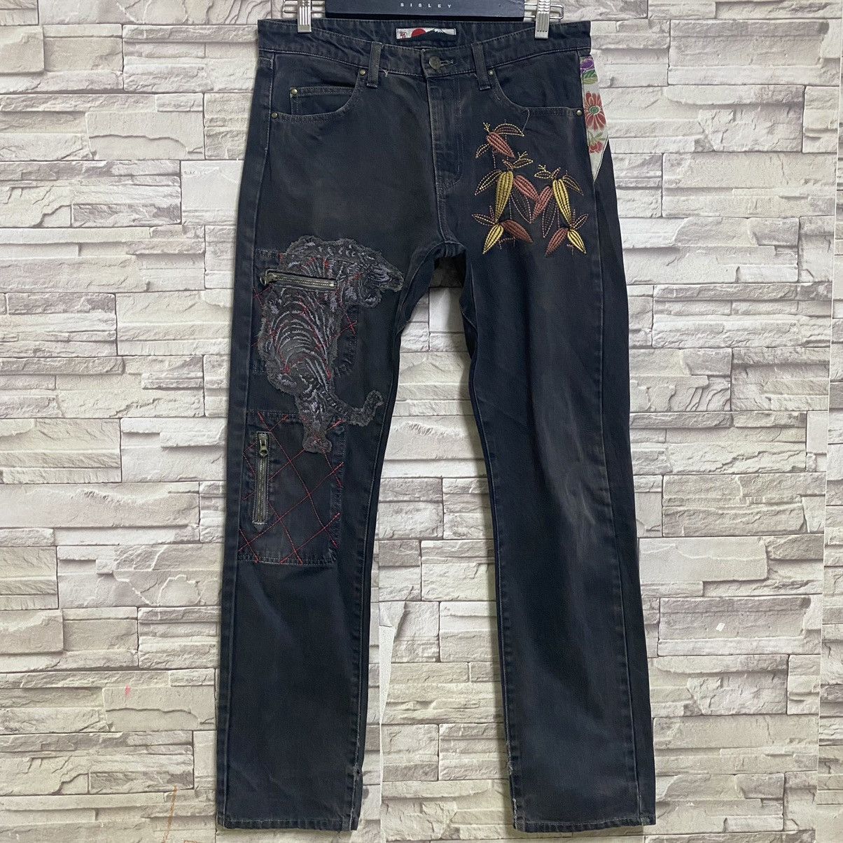 Japanese Brand - YEN JAPAN Distressed Denim Tiger Embroidery Jeans Zipper - 2