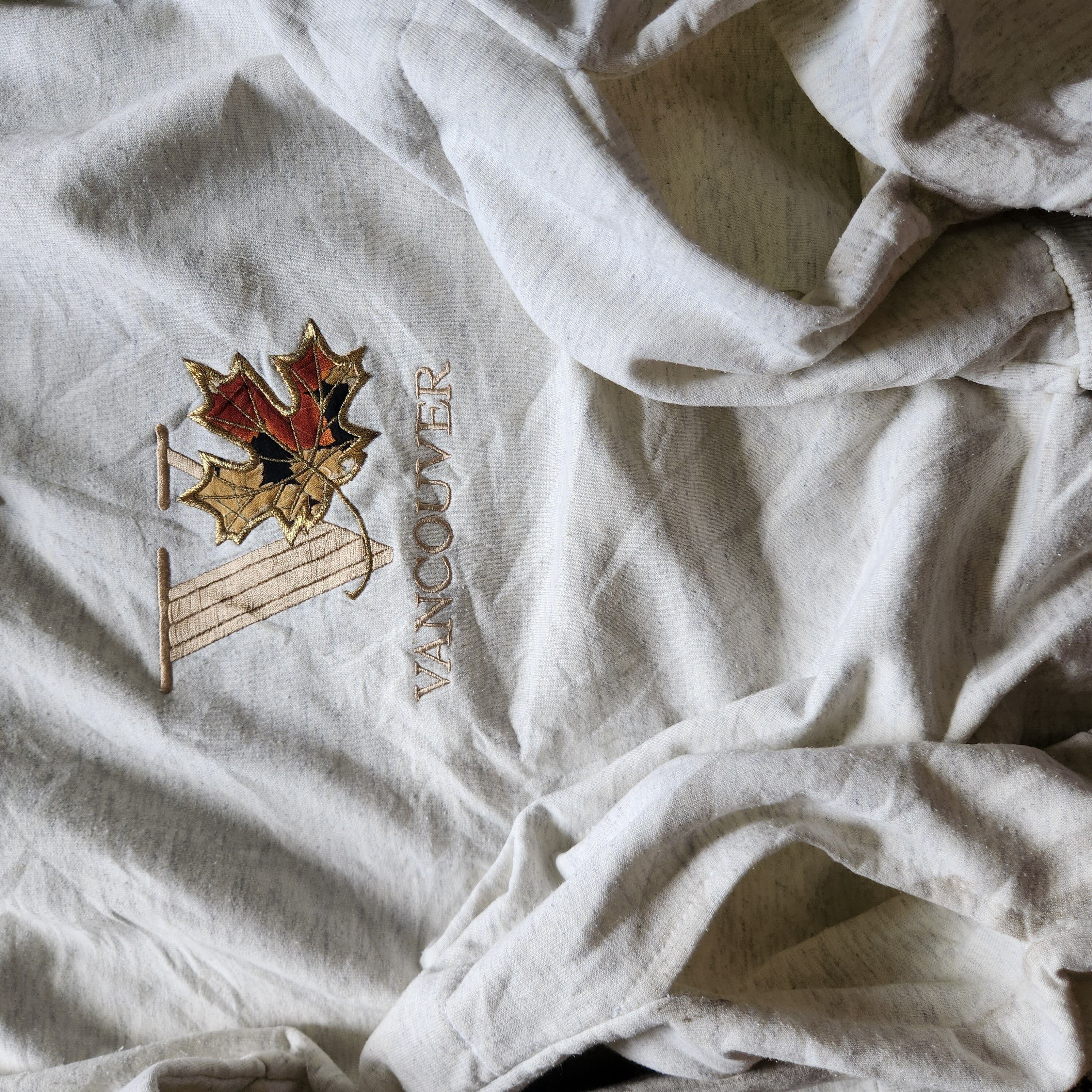 Vintage 80s Cityscape SweatShirt Hoodie Made In Canada - 7