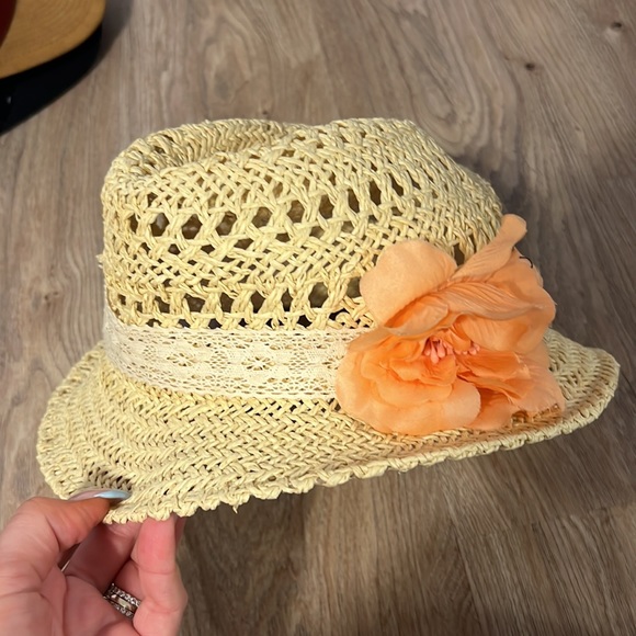 Forever 21 - Forever21 Straw Wicker Flower Trim Fedora Hat - 1