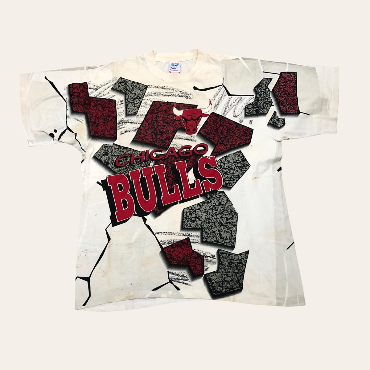 Vintage - Vintage Chicago Bulls NBA Basketball Overprint T-Shirt - 1