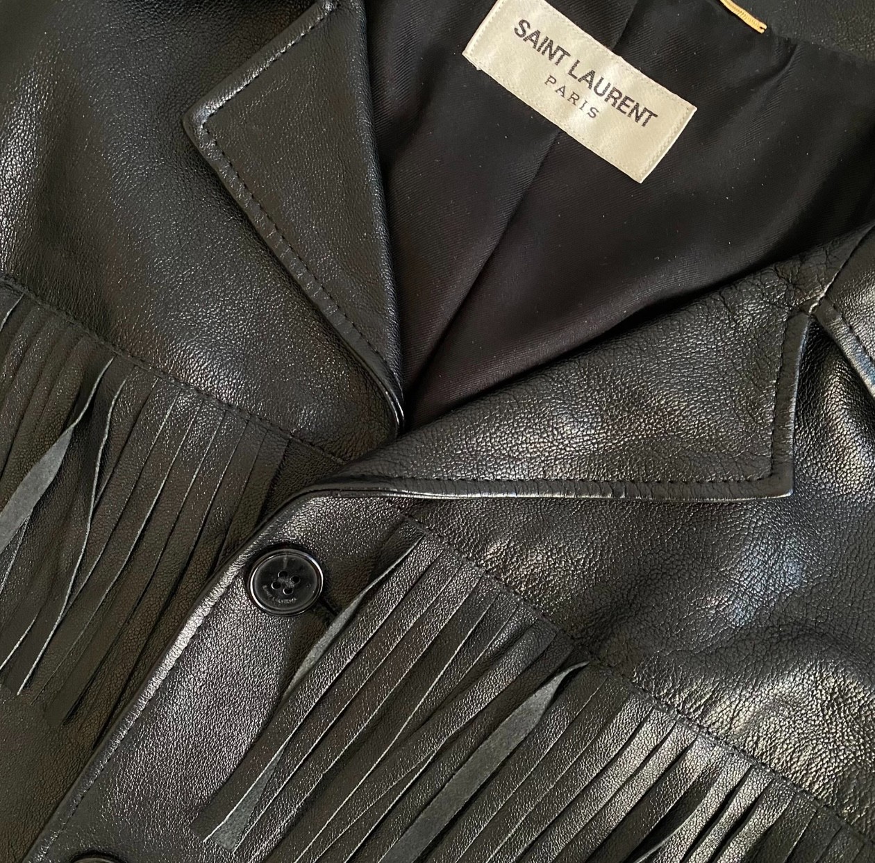ジャケット Saint Laurent FW20 JACKET WITH FRINGES (630896_Y3B529664) Rita Ora and Frances Bean Cobain in the Saint Laurent