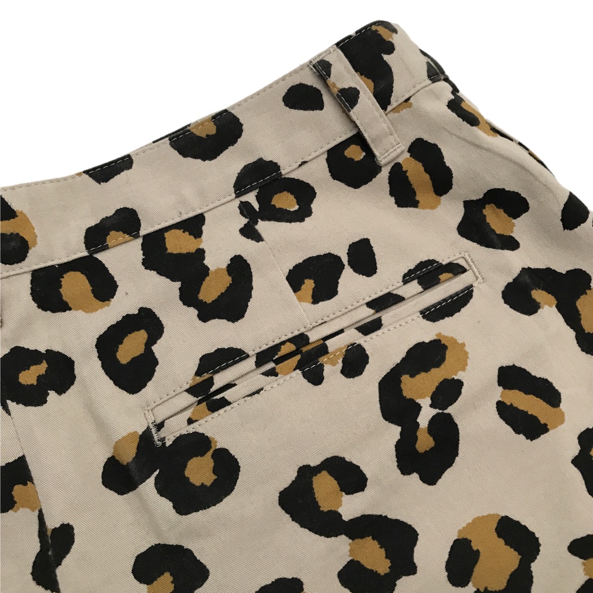 Authentic A.P.C Paris WMN Leopard Print Casual Shorts - 5