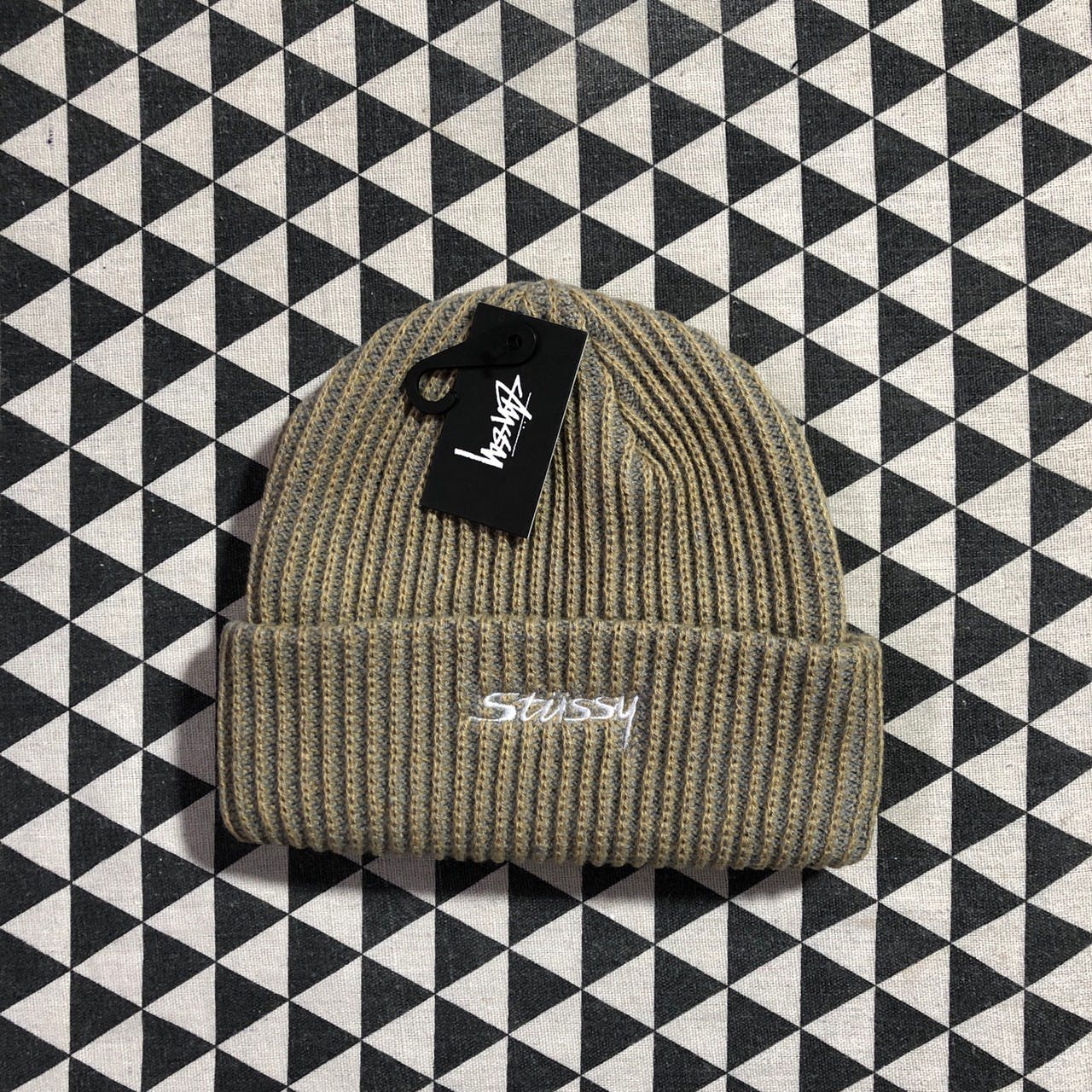 Stüssy Two Tone Beanie | pierresadeux | REVERSIBLE