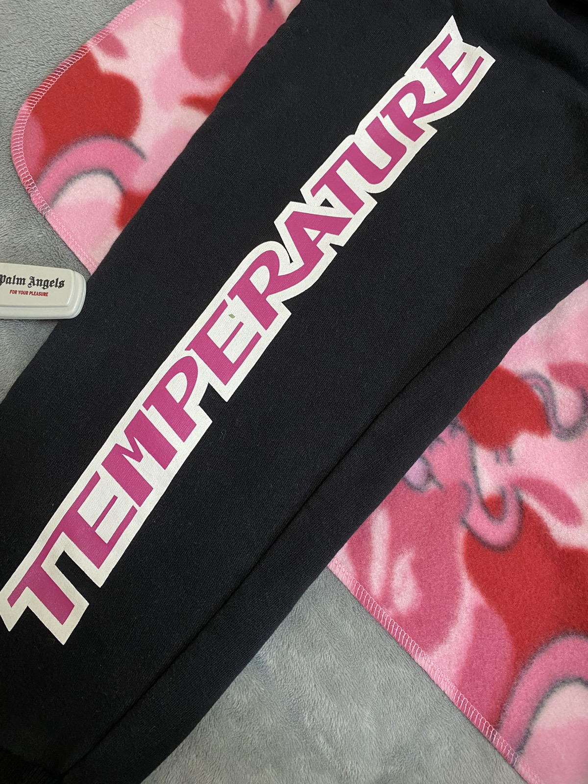 Off White 18SS Temperature Logo Sweatpants - 4