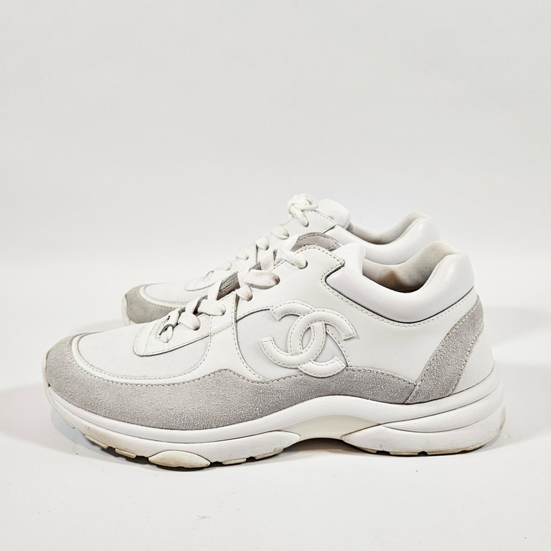 Chanel White CC Logo Low Top Trainers - 1
