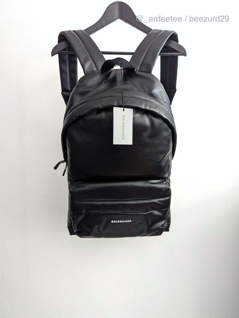 *NWT* BLACK LEATHER PUFFY PADDED BACKPACK - 1