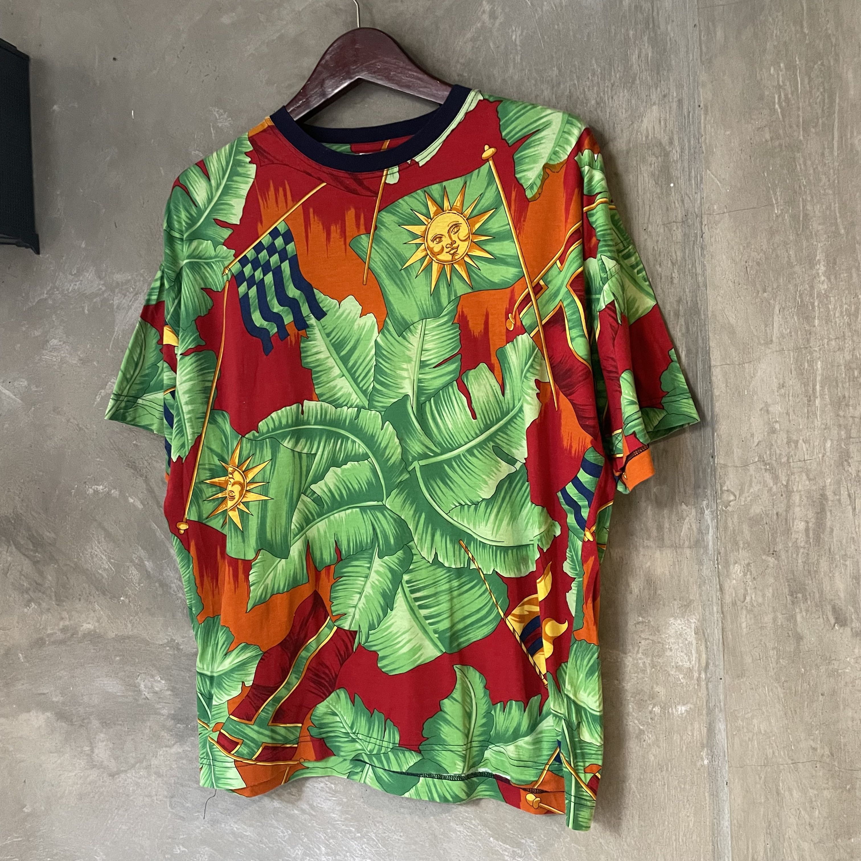 Vintage V2 By Versace Tropical Green Sun Flag Hawaiian T Shirt Multcolor Size S - 2