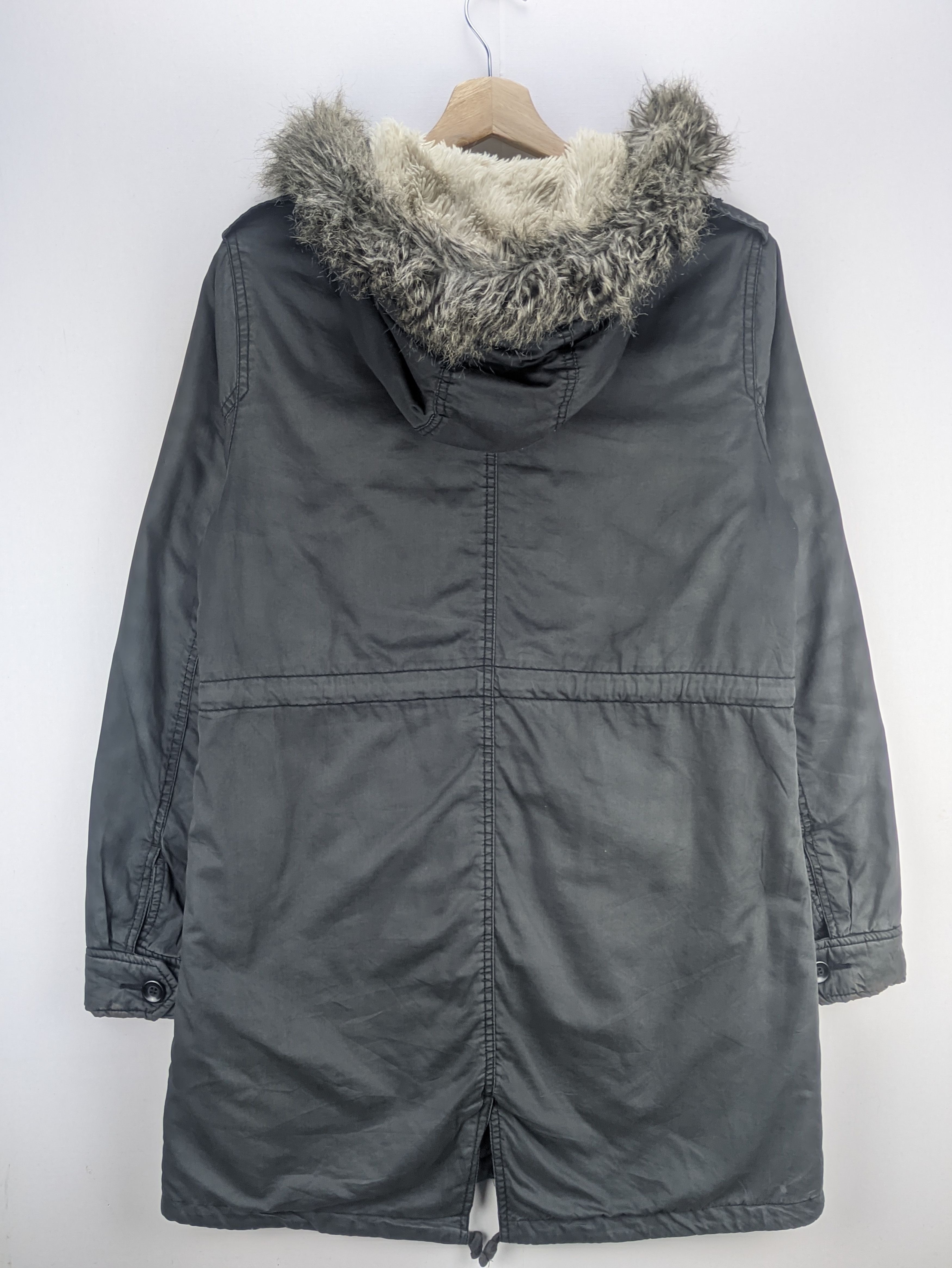 Steals🔥Fishtail Parka by Uniqlo Military Fashion - 10