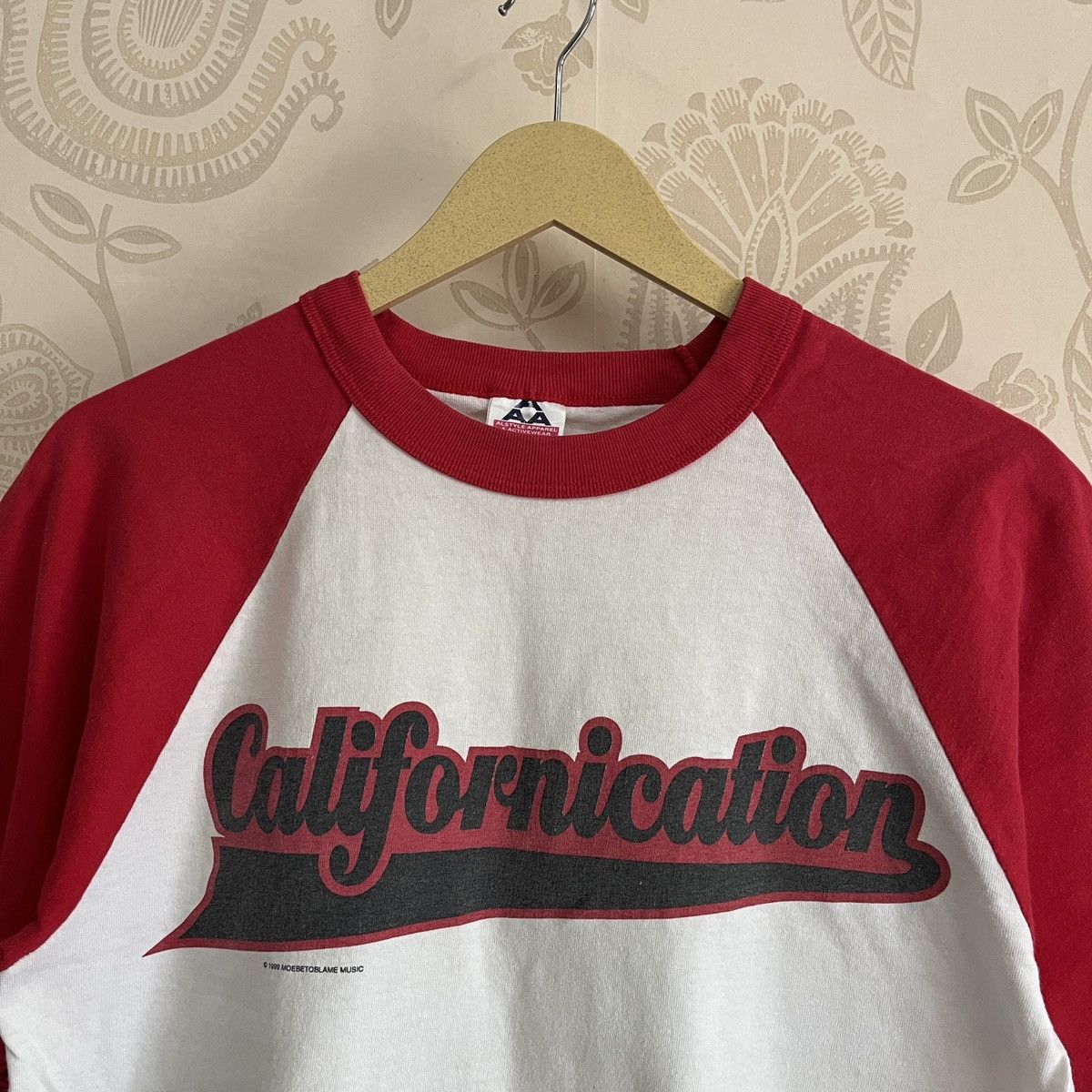 Vintage 1999 Red Hot Chili Peppers Californication Raglan - 16