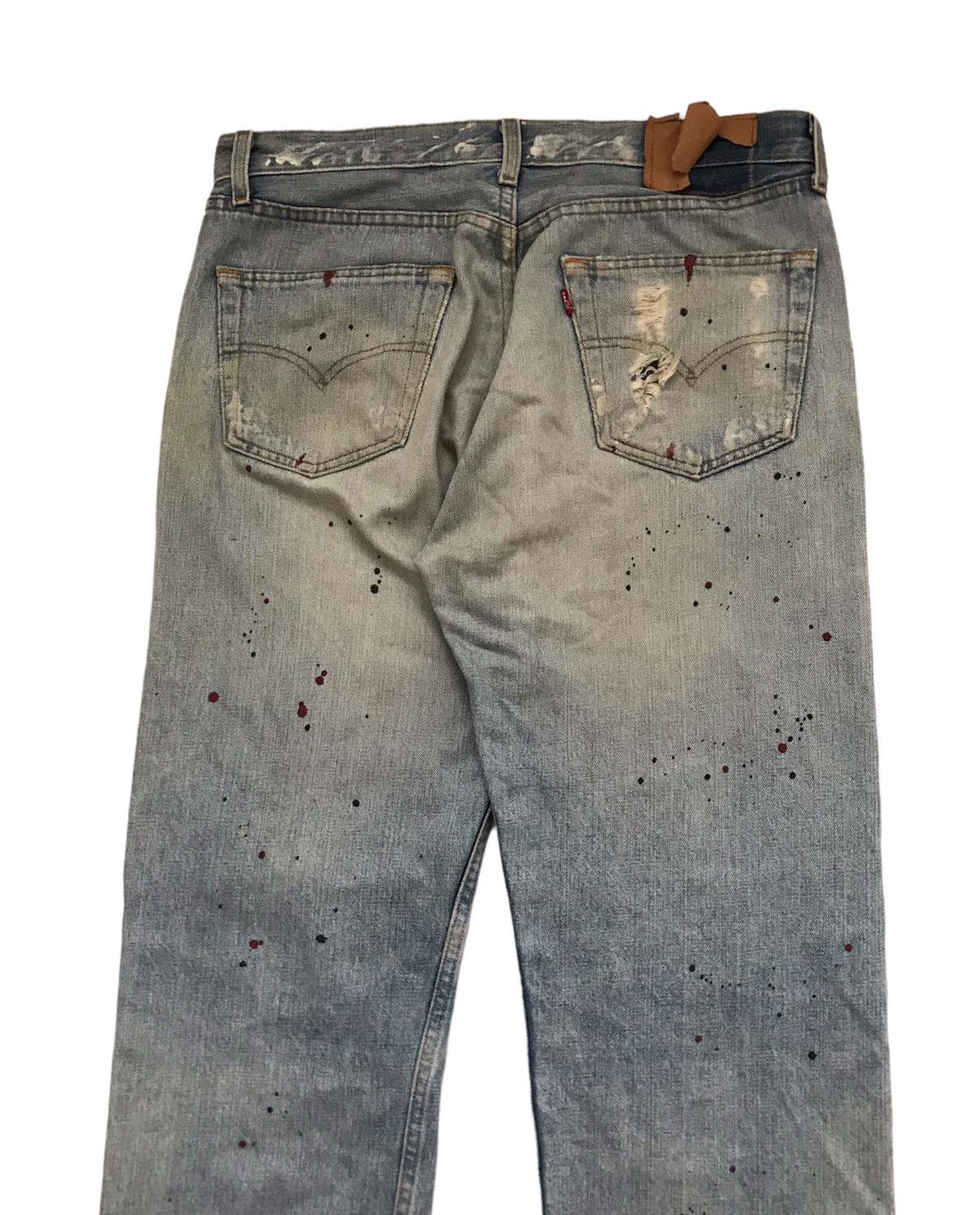 VINTAGE LEVIS PAINTER DISTRESSED JEANS - 5