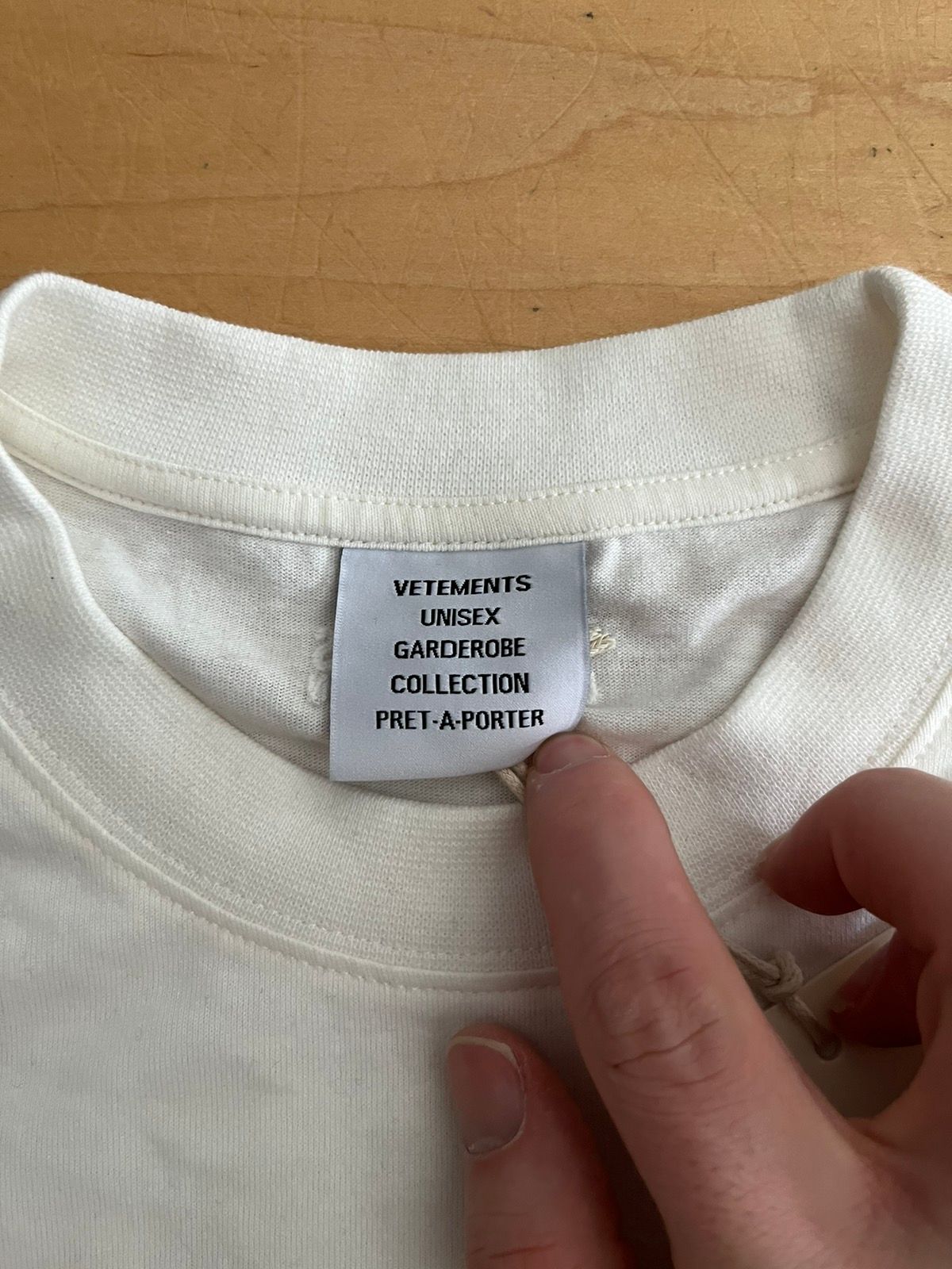 NWT - Vetements "Keeping up with the Gvasalias" T-shirt - 5