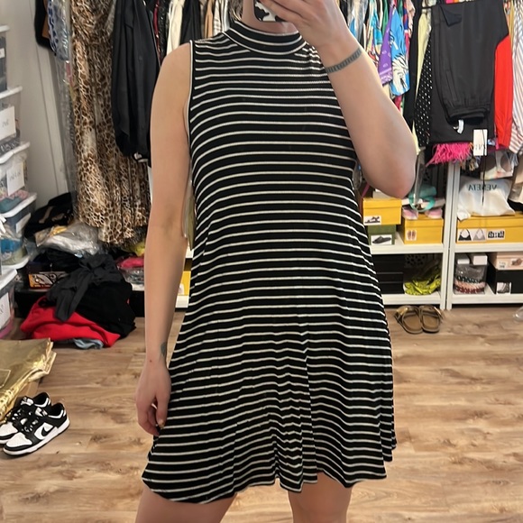 Vintage Havana Thin Stripe Ribbed Dress - 8