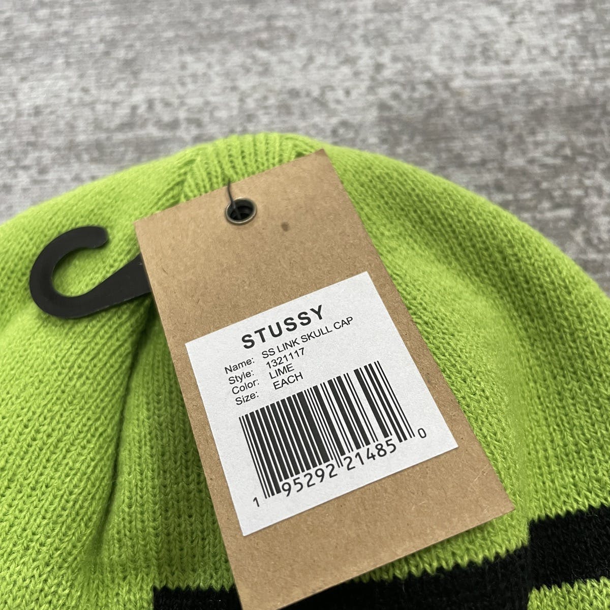 SKULLCAP STUSSY BEANIE - LIME