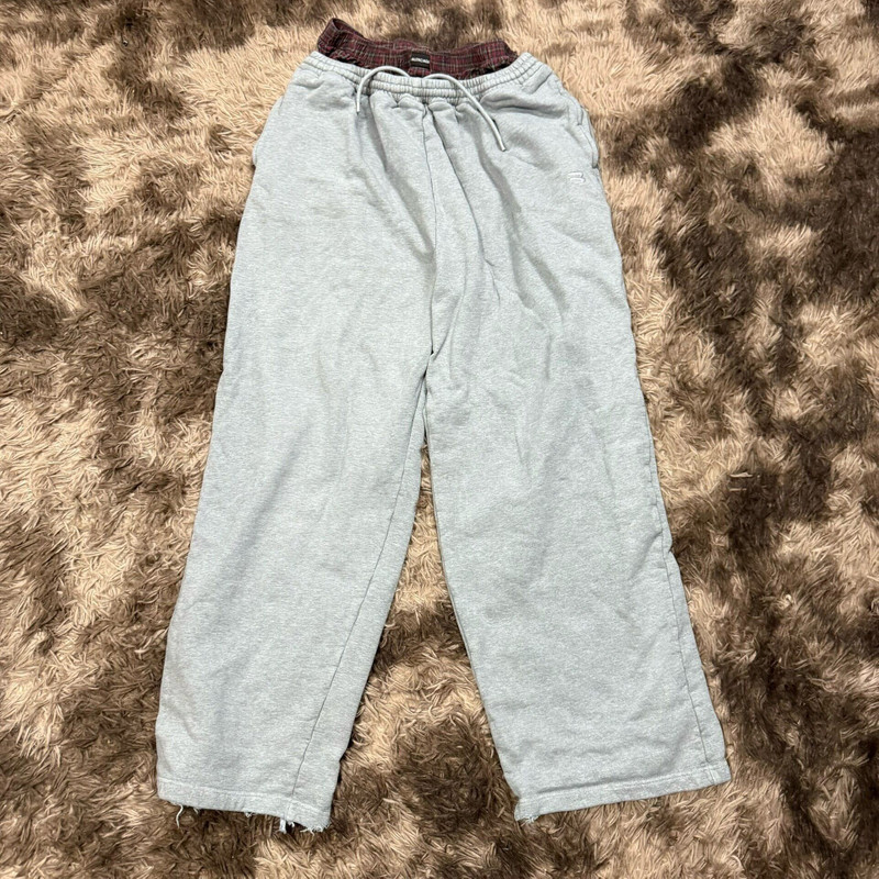 These are Balenciaga Trompe l'oeil boxer double waist sweatpants in grey - 1