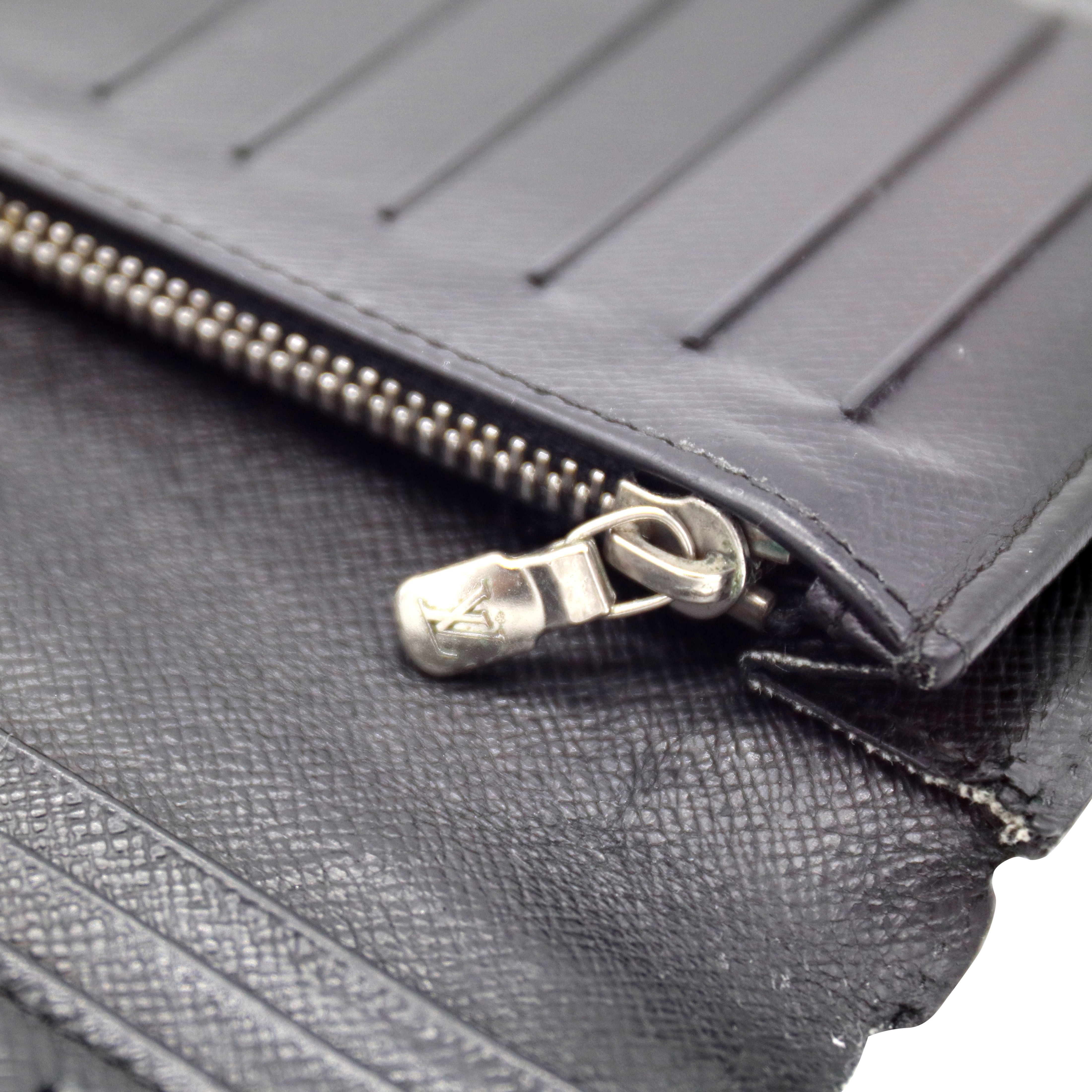 Brazza Long Wallet in Black Epi Noir Leather - 9