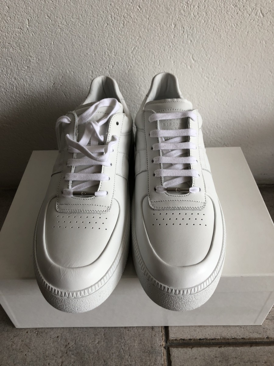 Low-Top White Sneaker - 2