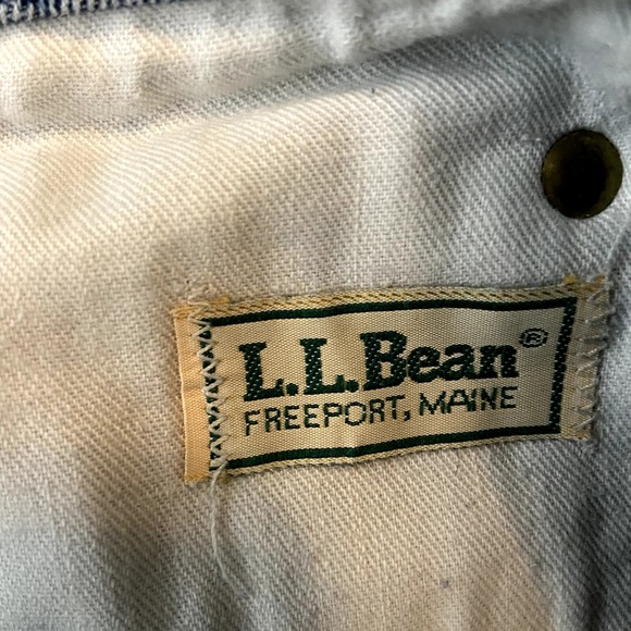 L.L Bean Straight Leg Jeans VTG Freeport, Maine Light Wash Distressed offers 34