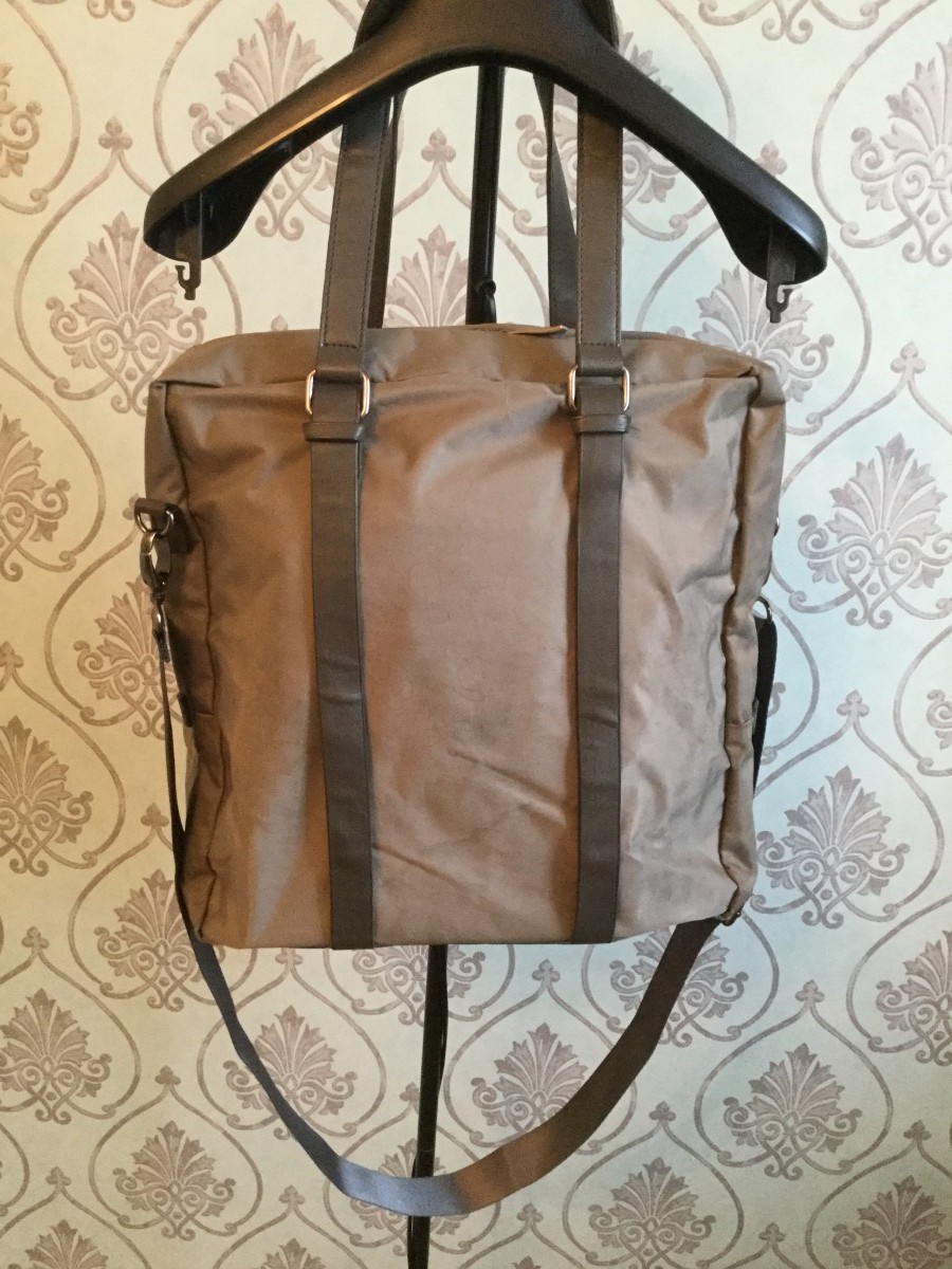 Shoulder bag. - 2