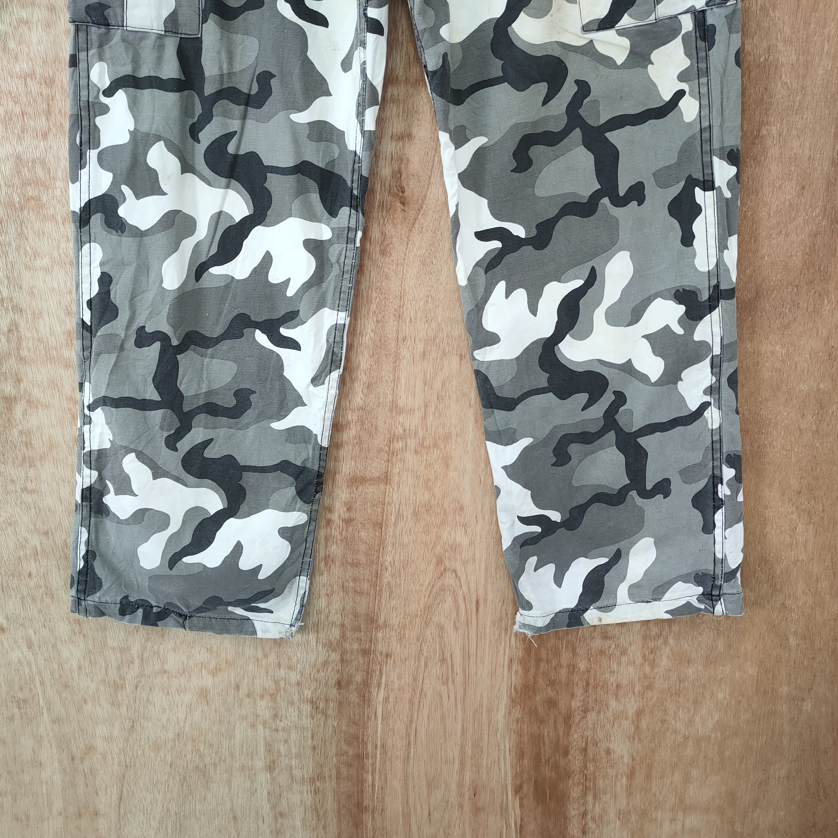 Military - DOG HOUSE CAMO FADED CARGO PANTS - 7