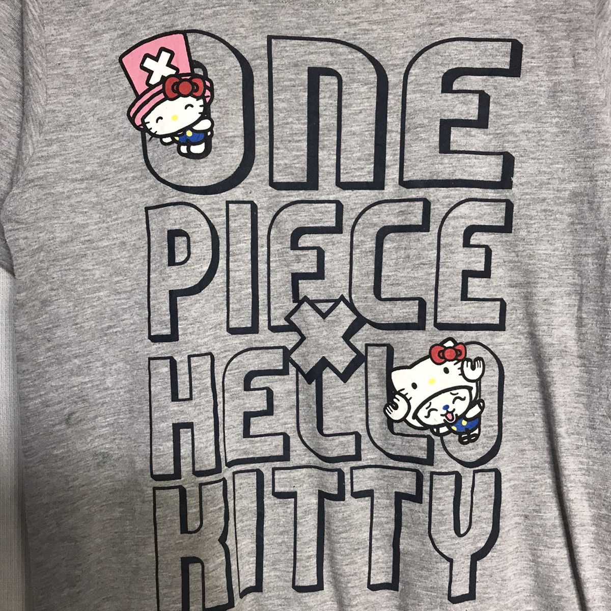 Hello kitty x one piece tshirt - 3