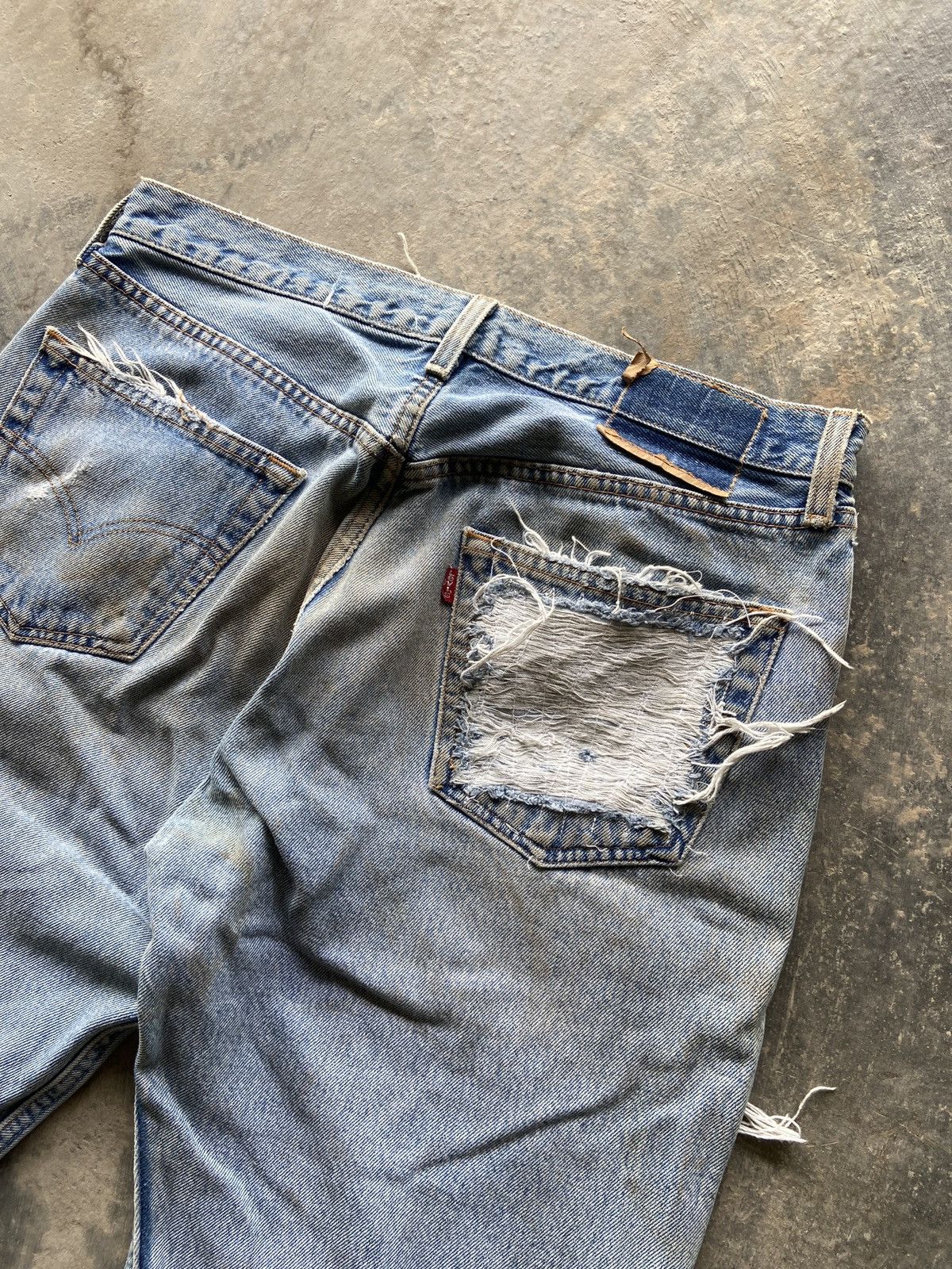 💥Vintage Distressed Levis Sample - 12