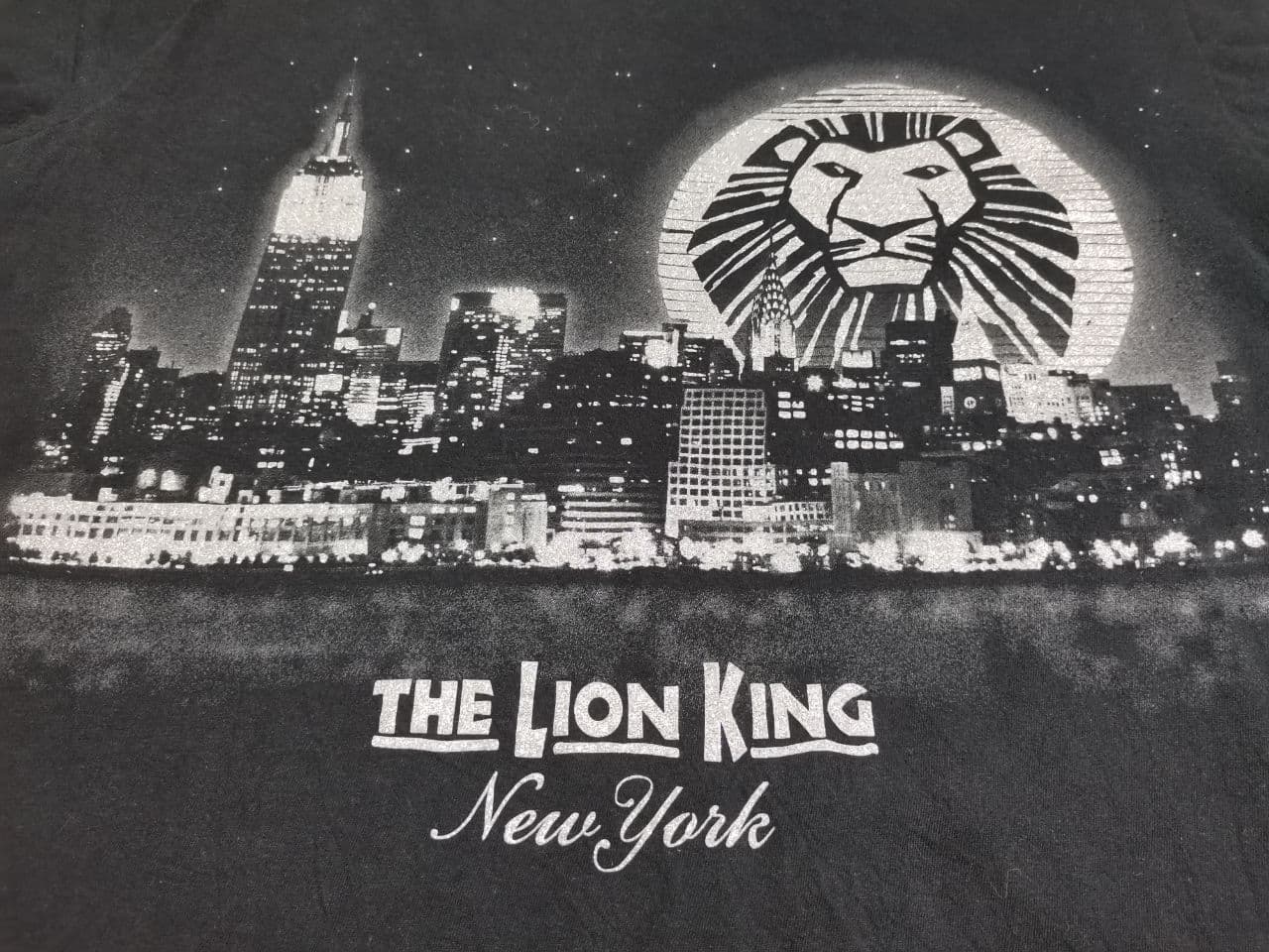 Japanese Brand - Vintage Disney Lion King Chicago City Skyline Sparkling tee - 1