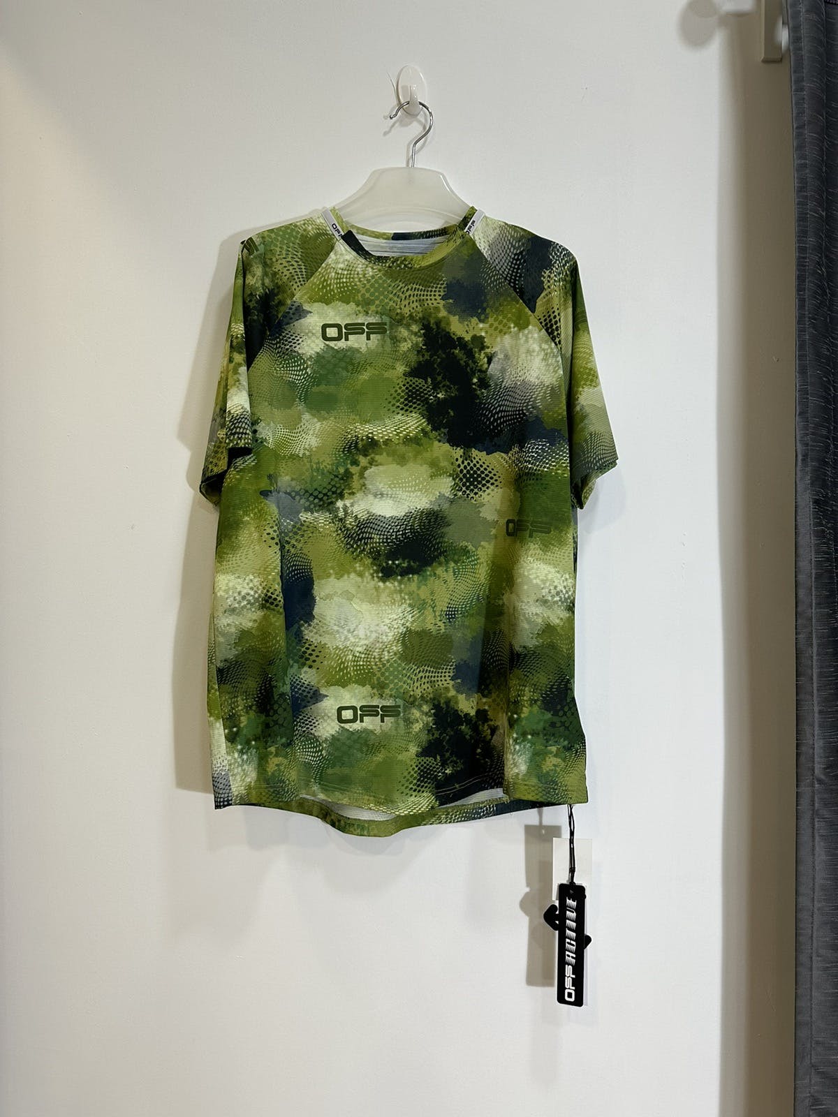 Off White Active Camo Print Jersey - 4