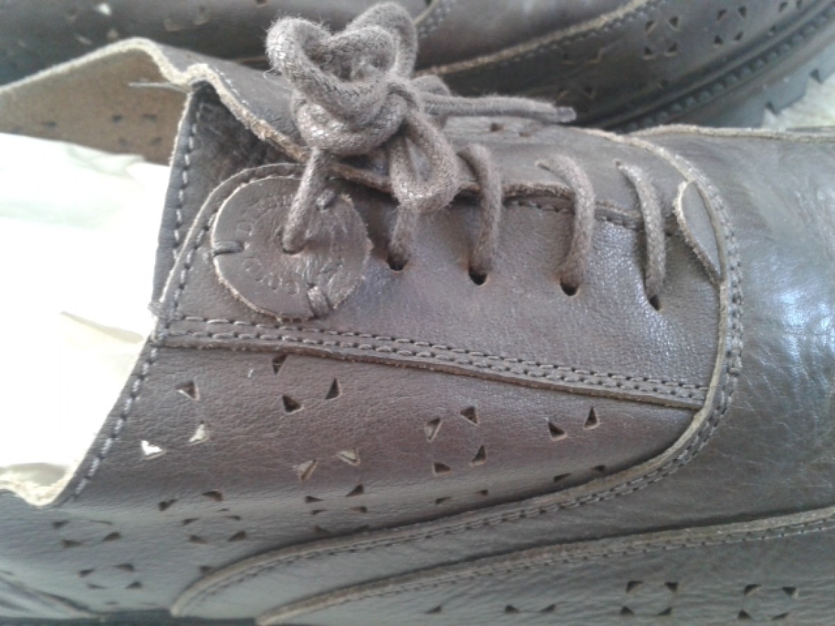 RARE Laser Cut Detail Commander Derby Leather Shoes - 10