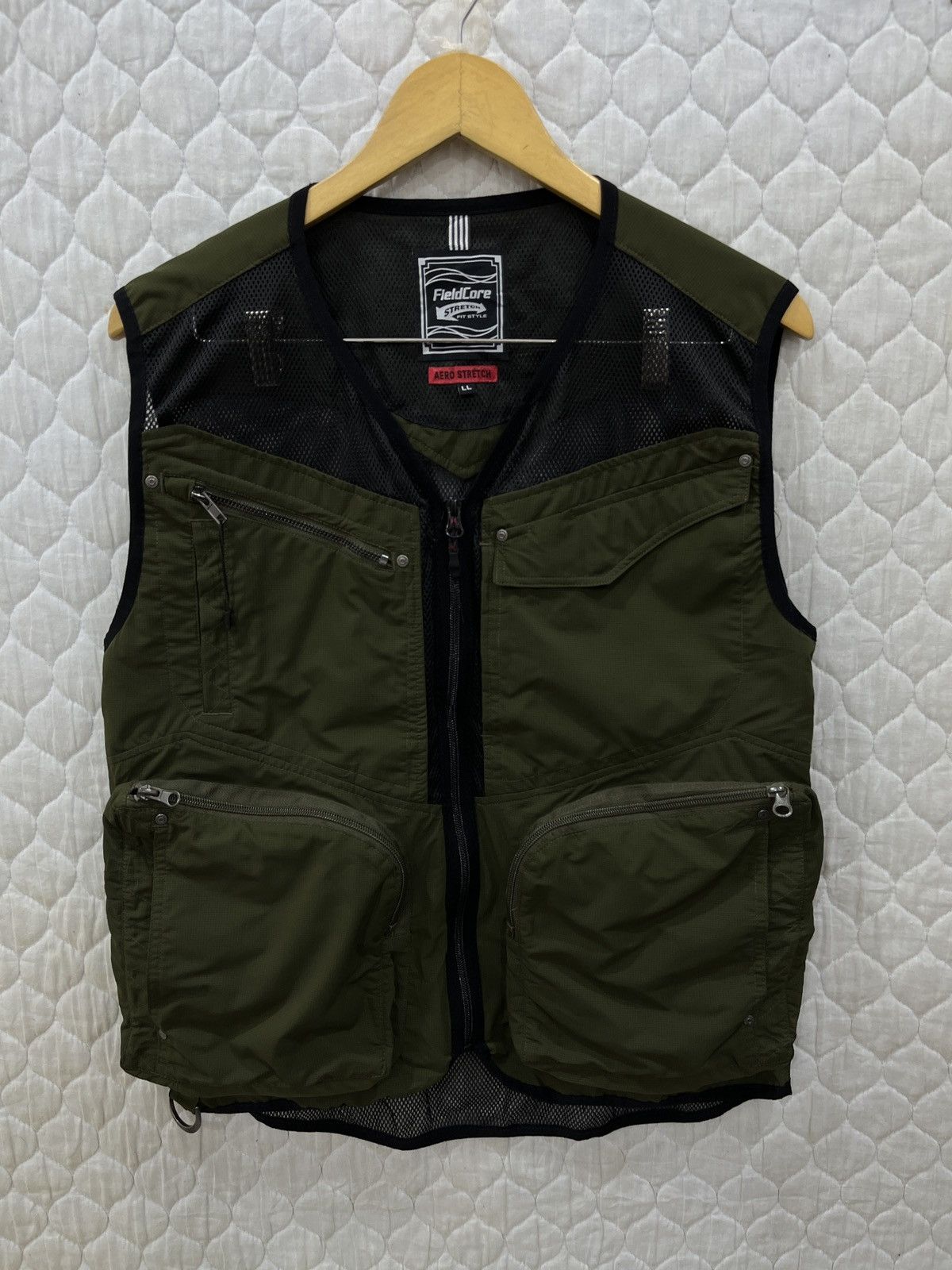 Hypebeast - (Cccc). FIELDCORE AERO STRETCH TACTICAL VEST - 1