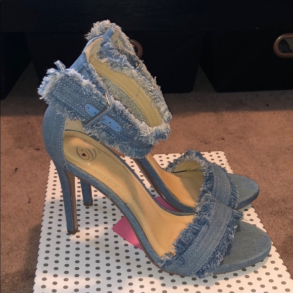 Light Denim Frayed Ankle Strap Heels - 7