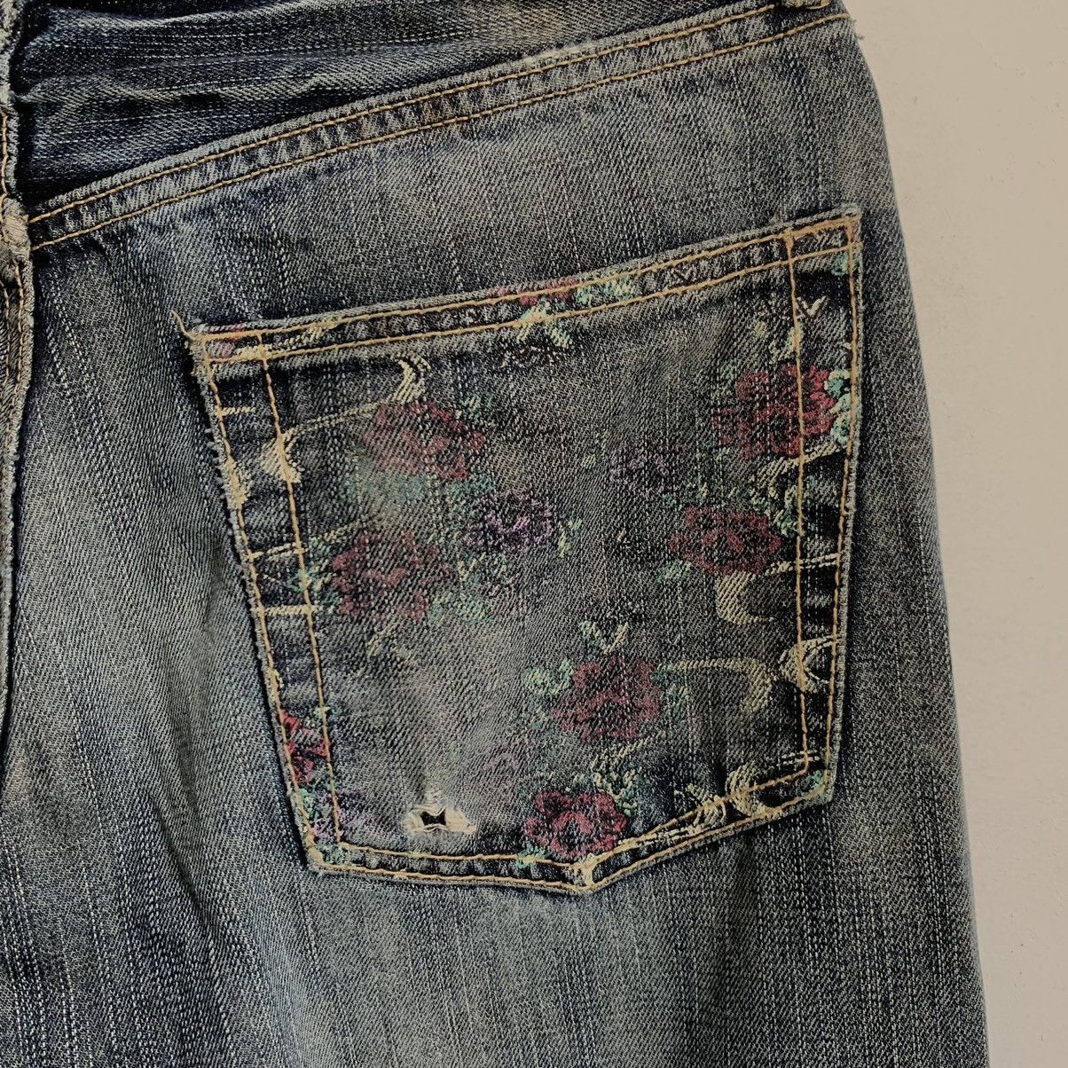 Distressed Denim - Sukajan Dragon Embroidered Distress Denim Jeans - 9