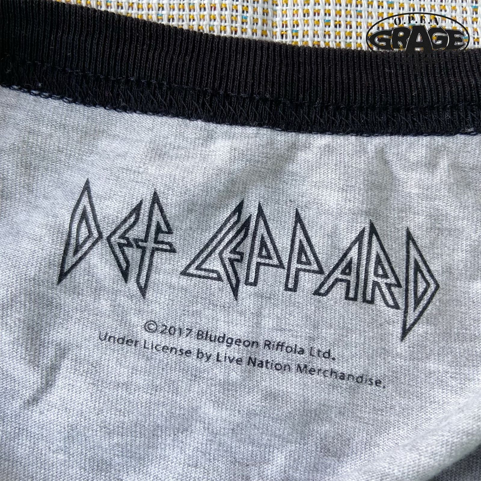 Gu by Uniqlo for DEF LEPPARD RAGLAN SHIRT - 4